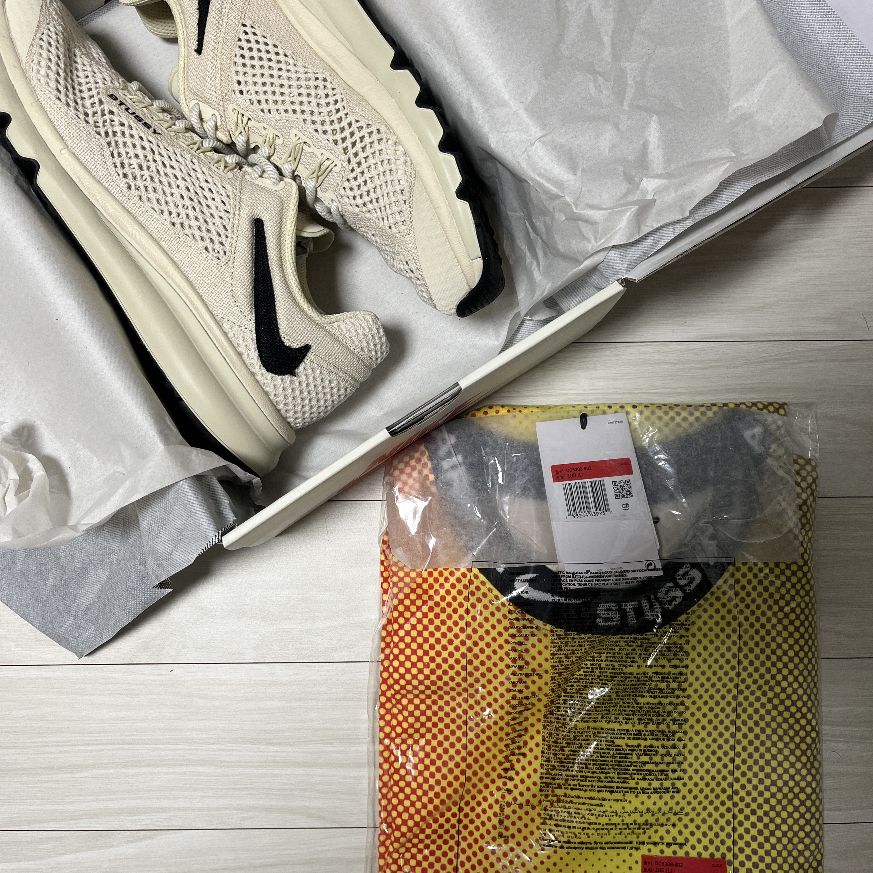 Nike x Stussy Air Max 2013 Fossil, Nike x Stussy NRG FL LS Top Multi Color (DO5308-902) 착용 스타일