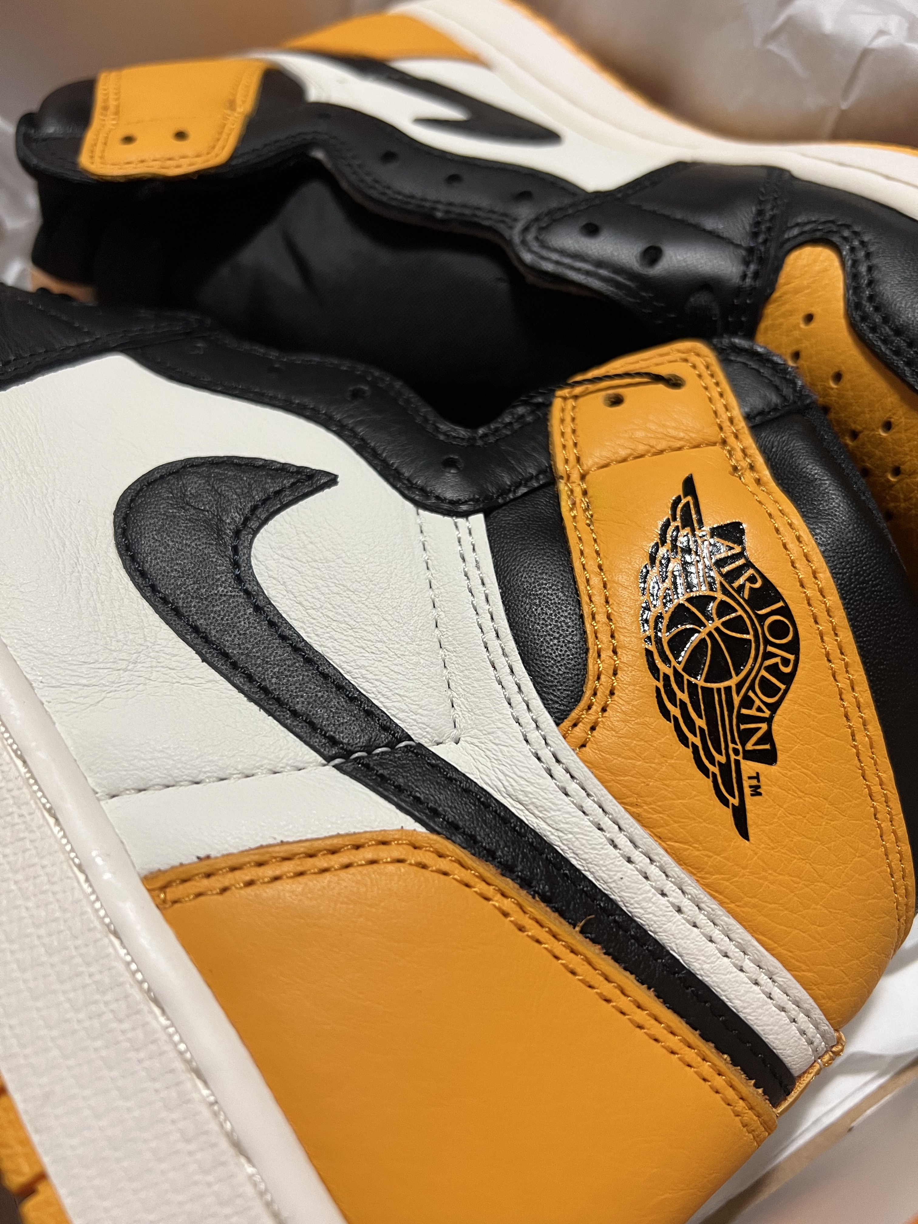 Jordan 1 Retro High OG Taxi 착용 스타일 - 1