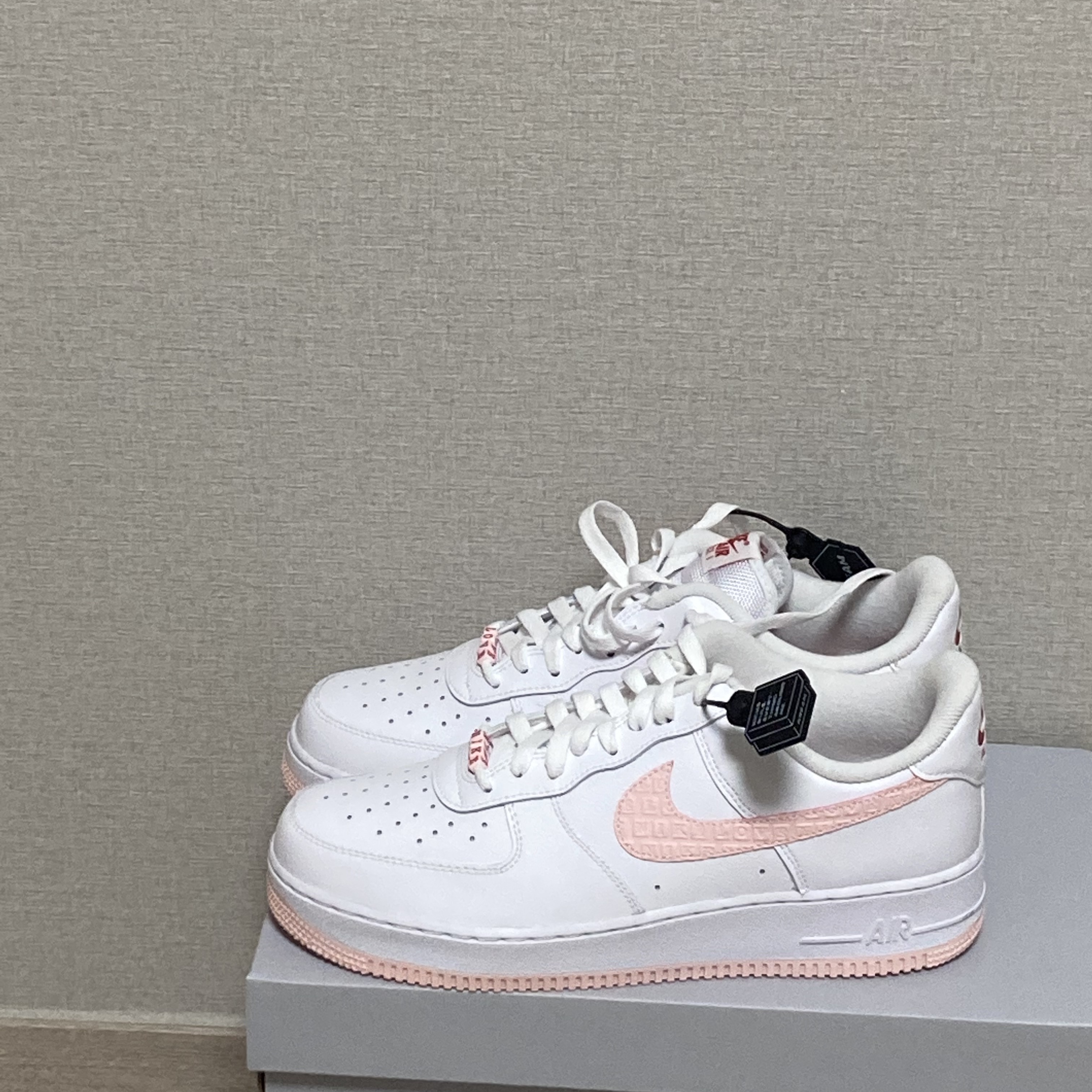 Nike Air Force 1 '07 Valentine's Day 2022 착용 스타일