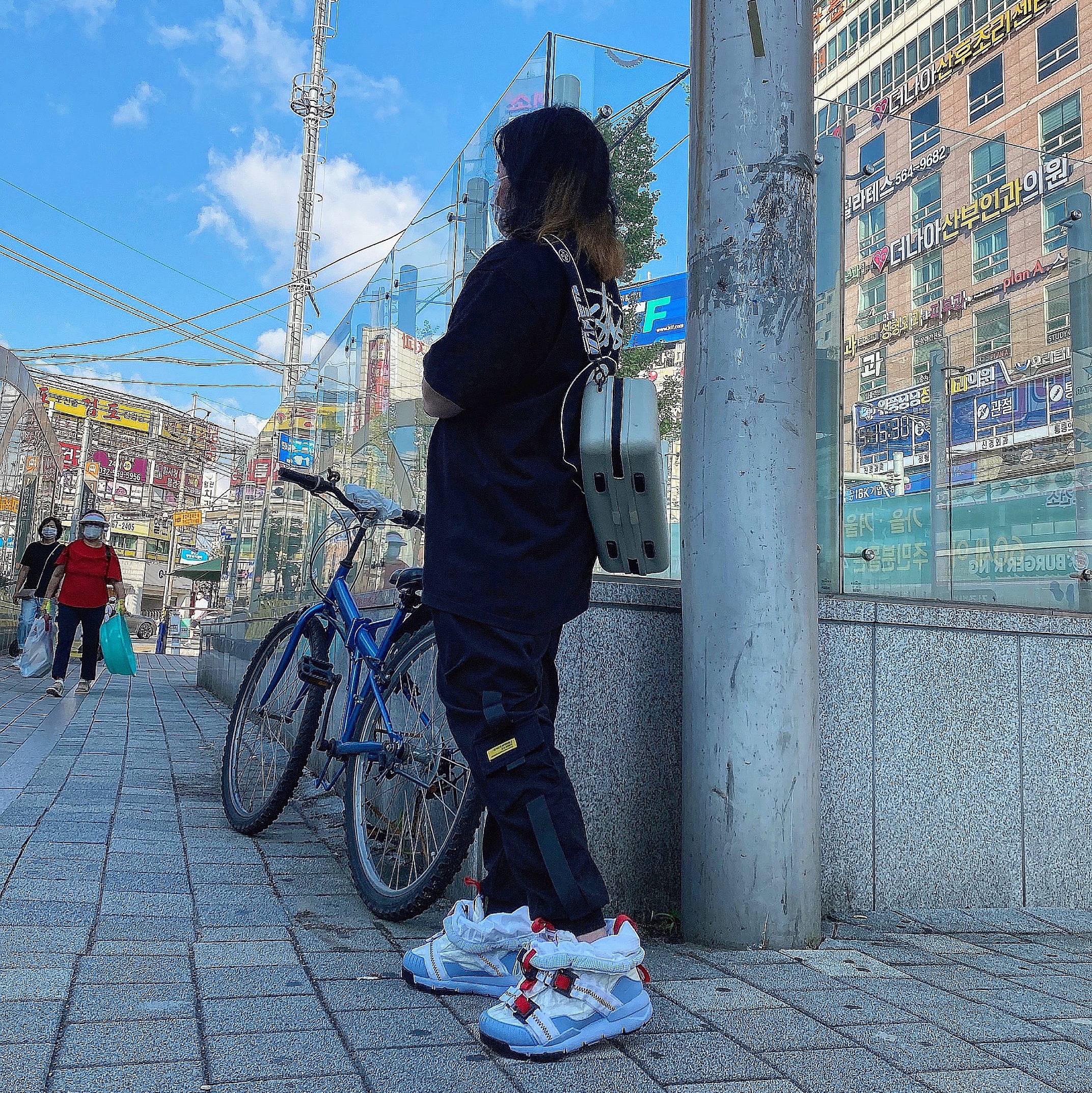 Nike x Tom Sachs Mars Yard Overshoe 3.0, Stussy 8 Ball T-Shirt Black - 22SS 착용 스타일