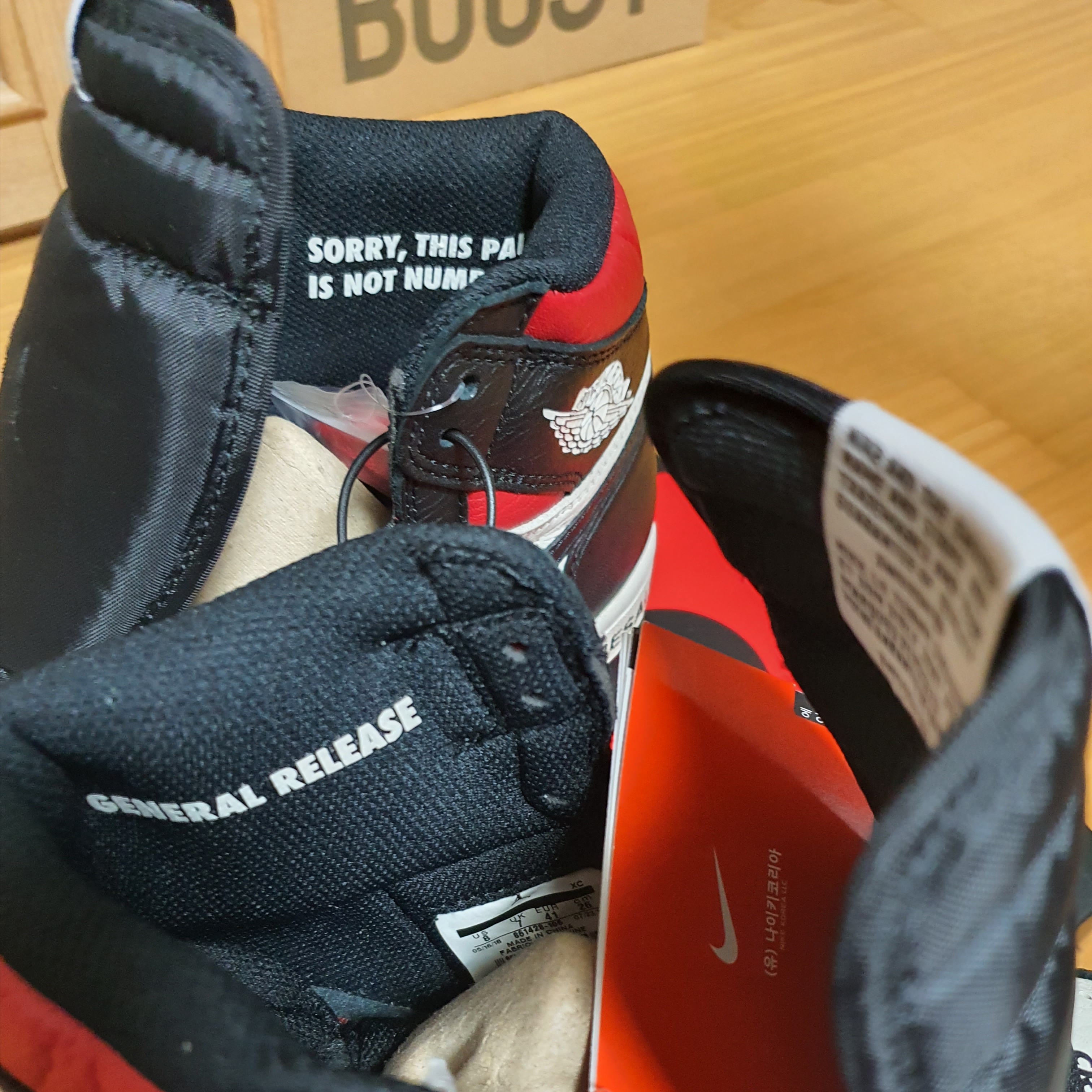 Jordan 1 Retro High Not for Resale Varsity Red 착용 스타일 - 2