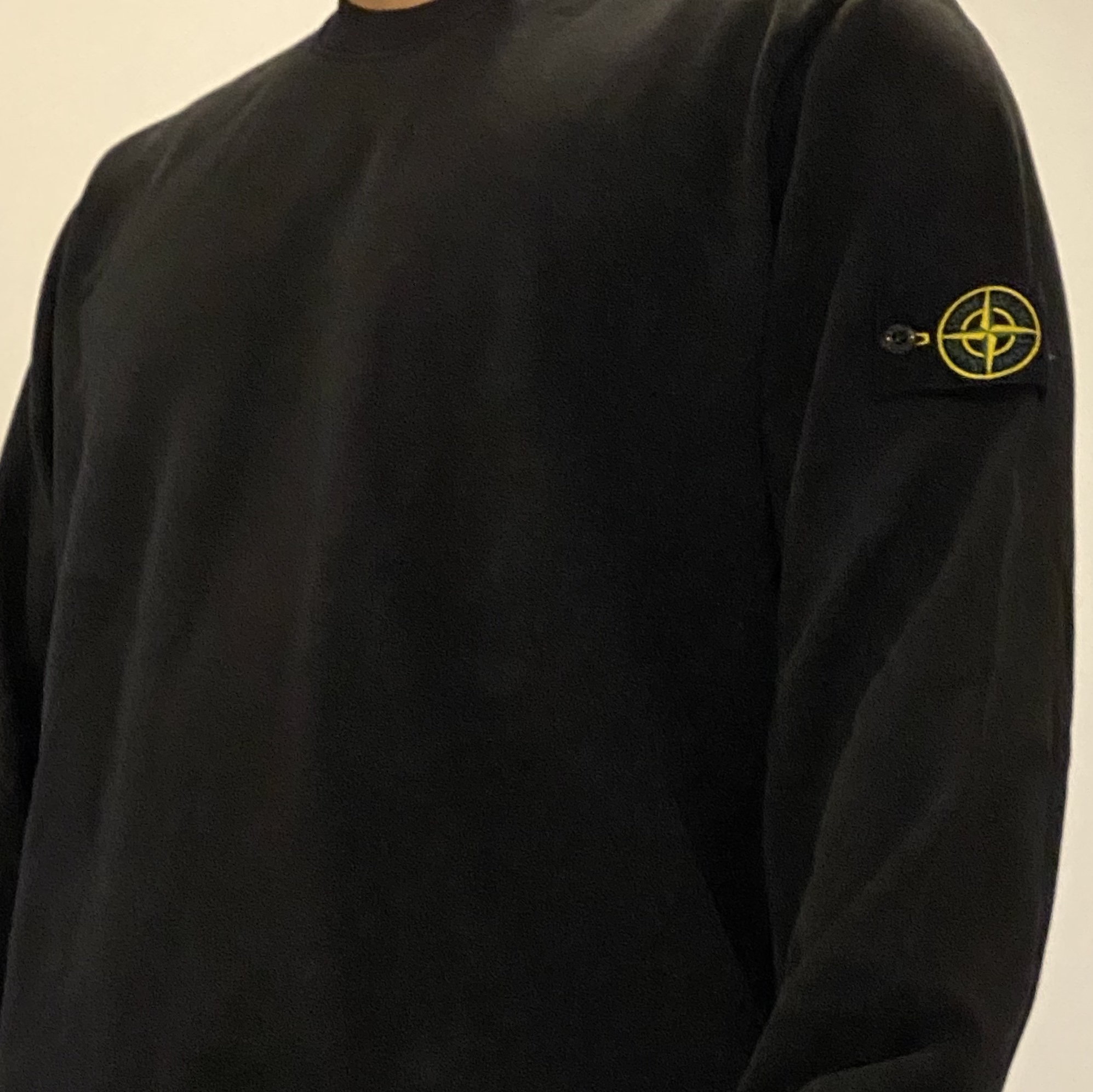 Stone Island 63020 Crewneck Sweatshirt Black - 22FW 착용 스타일 - 2