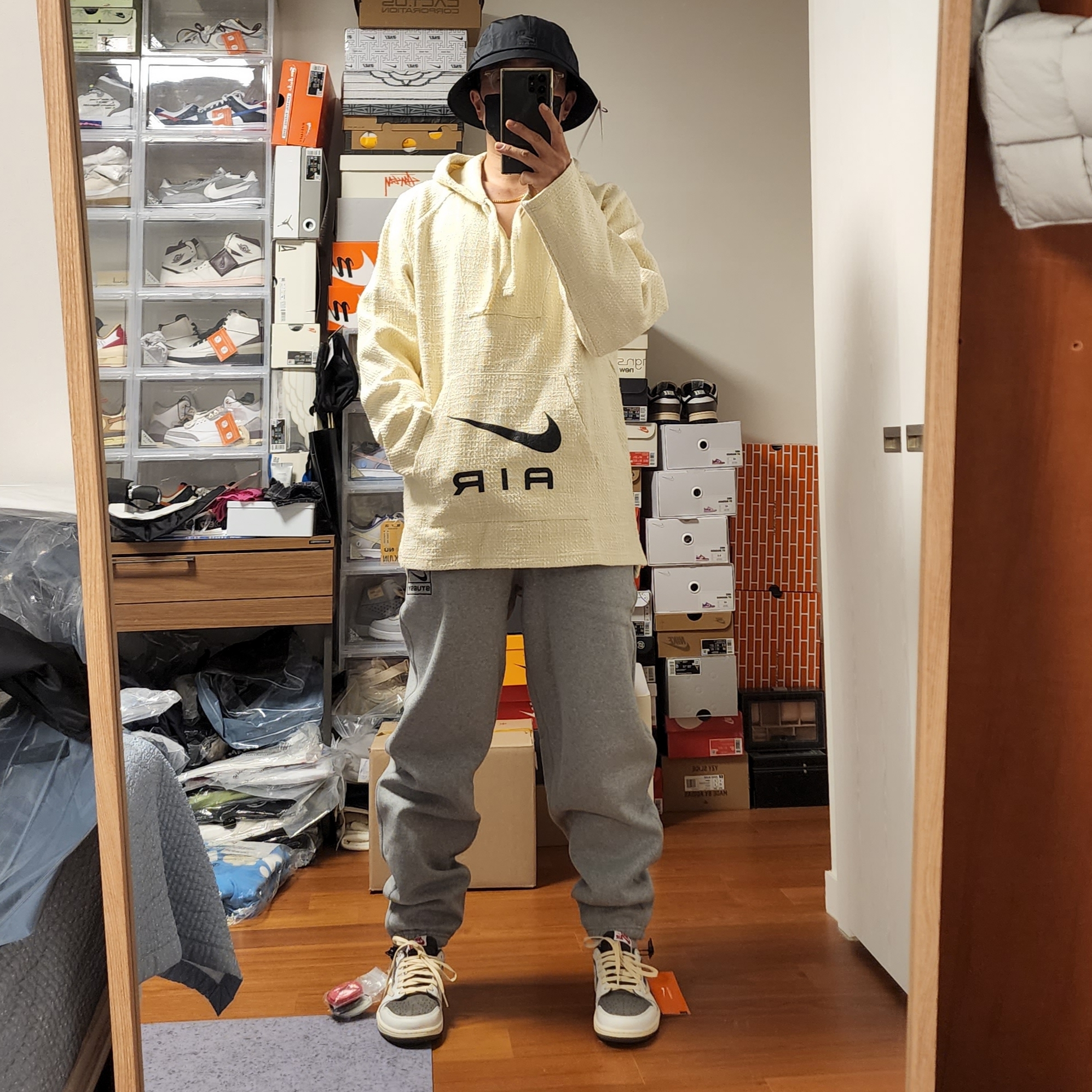 Nike x Stussy NRG FL Storm-Fit Bucket Hat Black, Nike x Stussy NRG Fleece Hemp Pullover Natural 착용 스타일