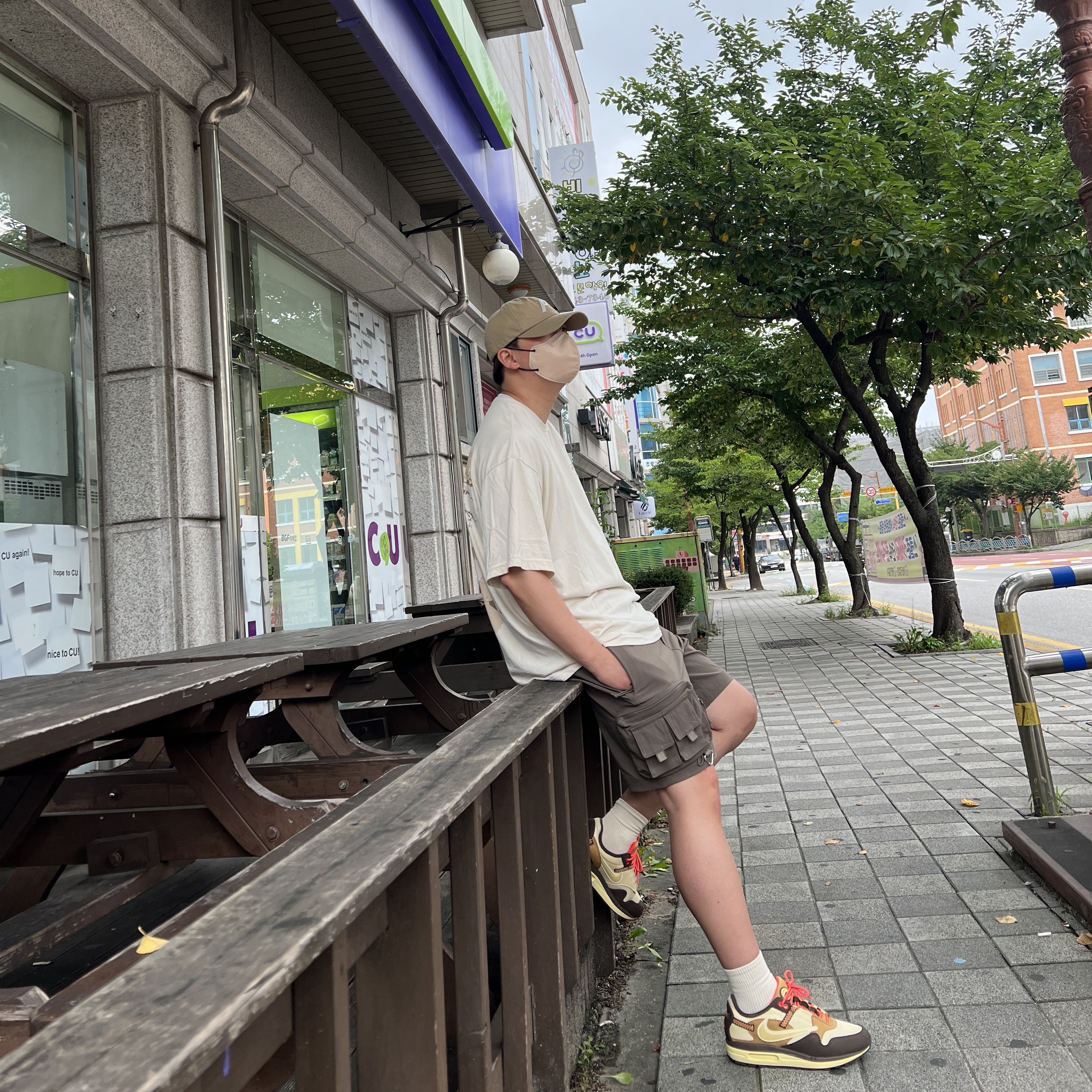 Nike x Travis Scott Air Max 1 Cact.us Brown, Palace 3D P 6-Panel Khaki - 21SS 착용 스타일