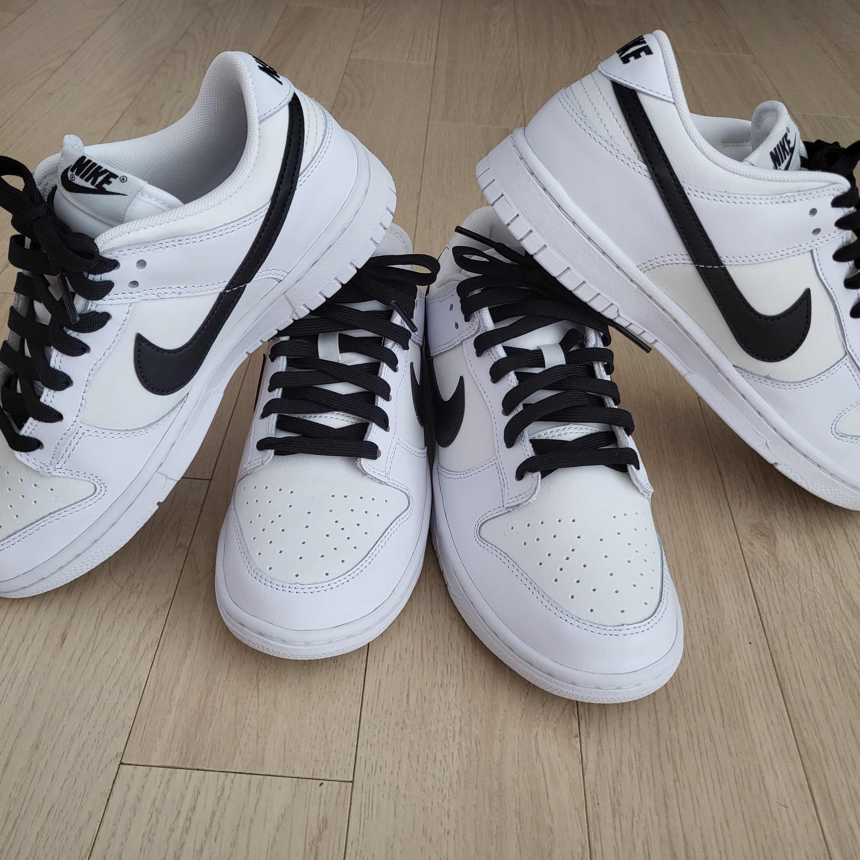 Nike Dunk Low Retro Summit White 착용 스타일 - 1