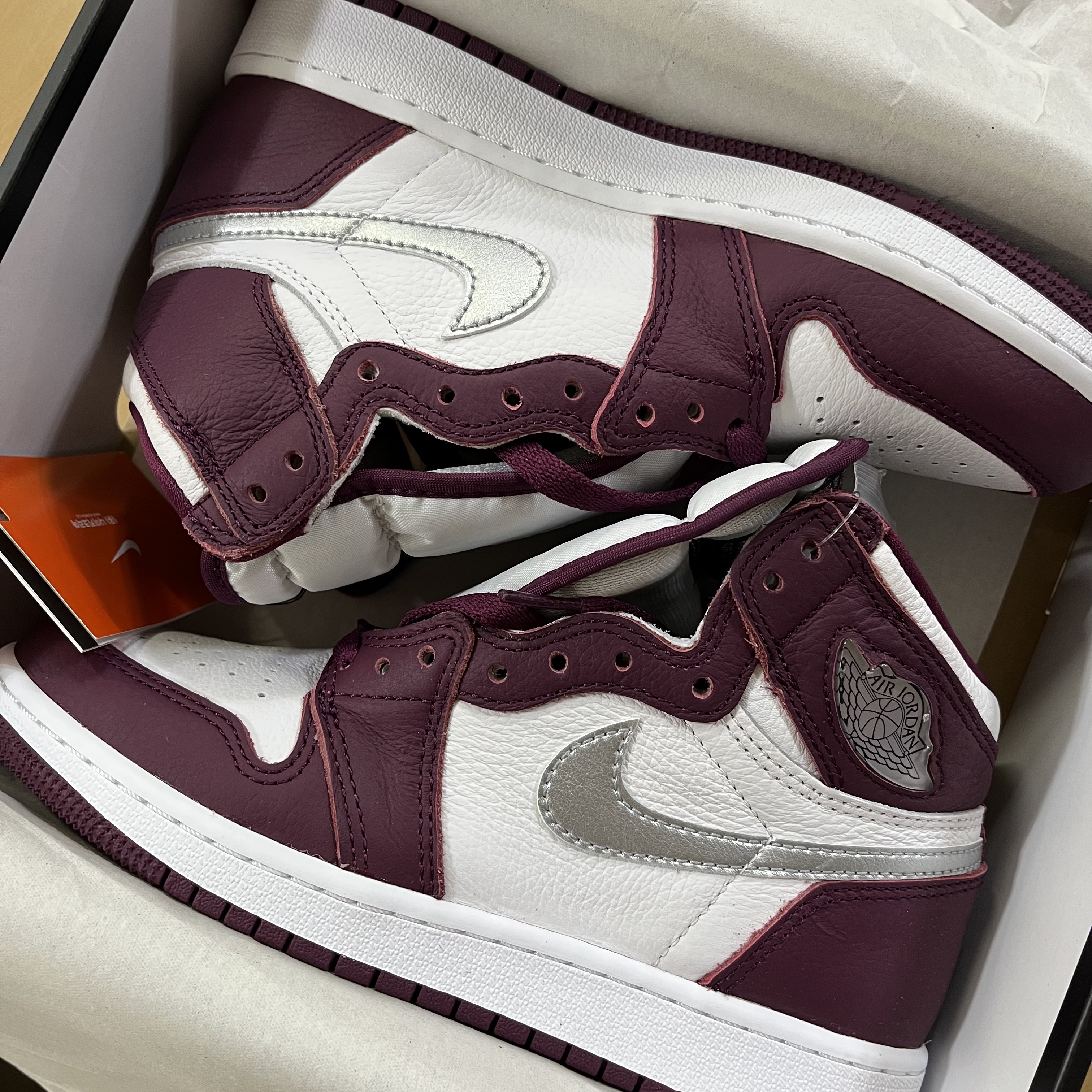 (GS) Jordan 1 Retro High OG Bordeaux 착용 스타일
