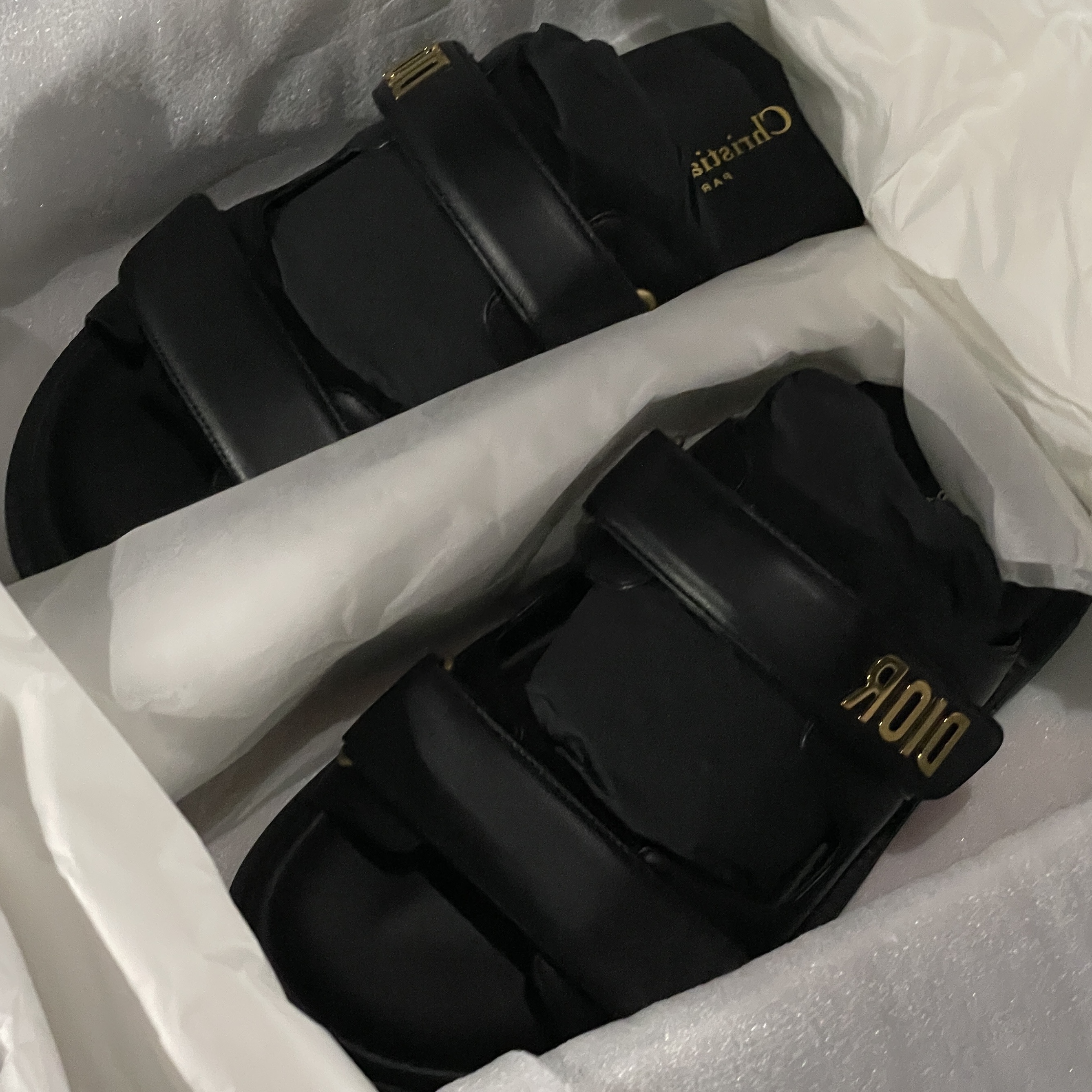 (W) Dior DiorAct Mule Lambskin Black 착용 스타일