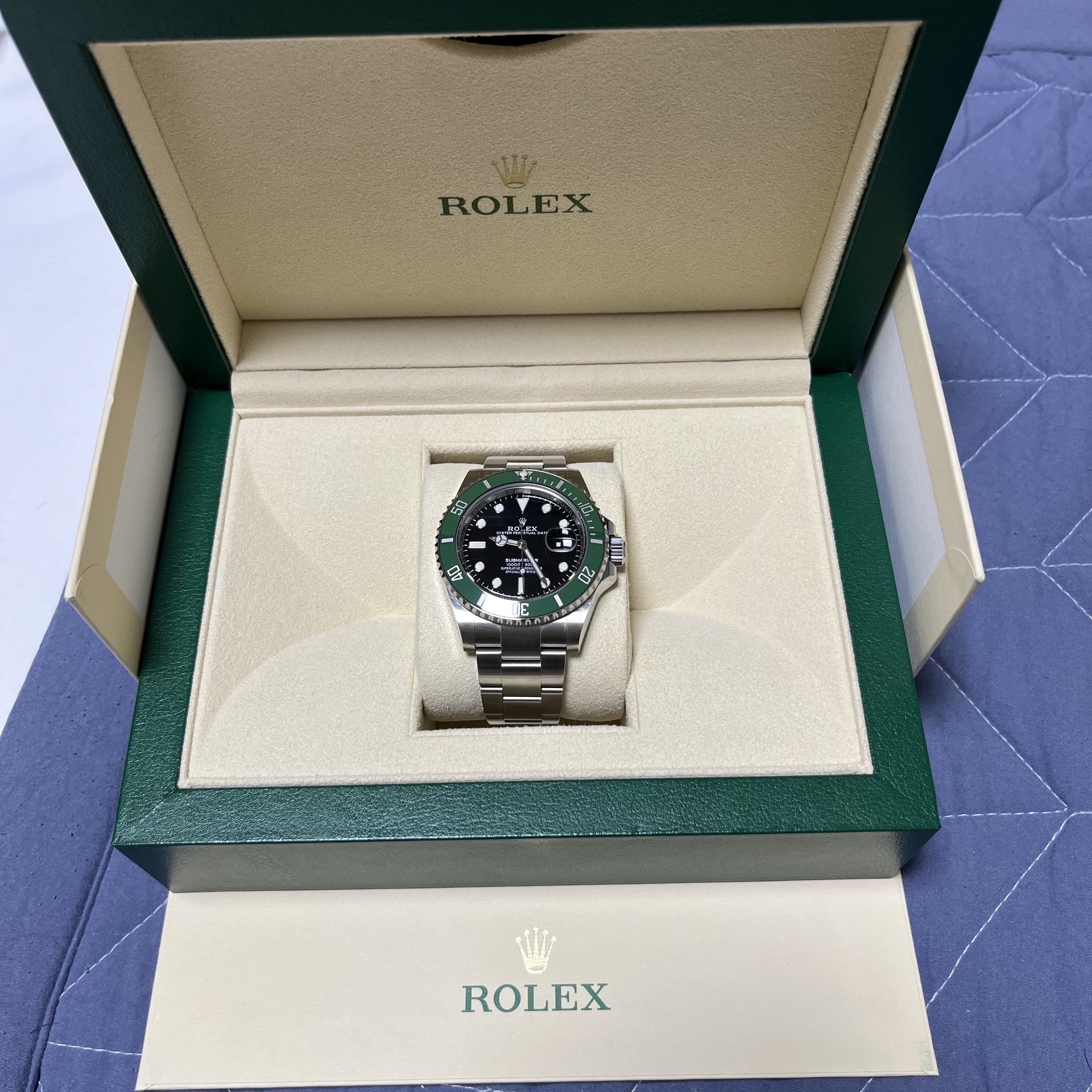 Rolex Submariner Date 41mm 126610LV Black Oyster 착용 스타일 - 1