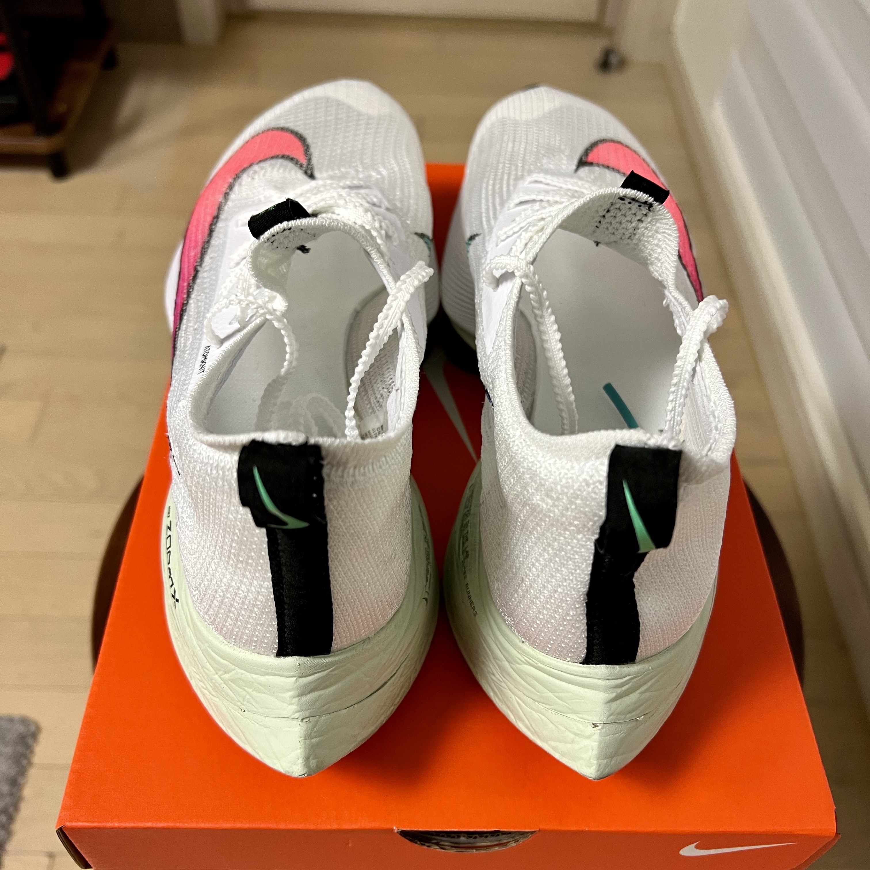 Nike Air Zoom Alphafly Next% Watermelon 착용 스타일 - 3