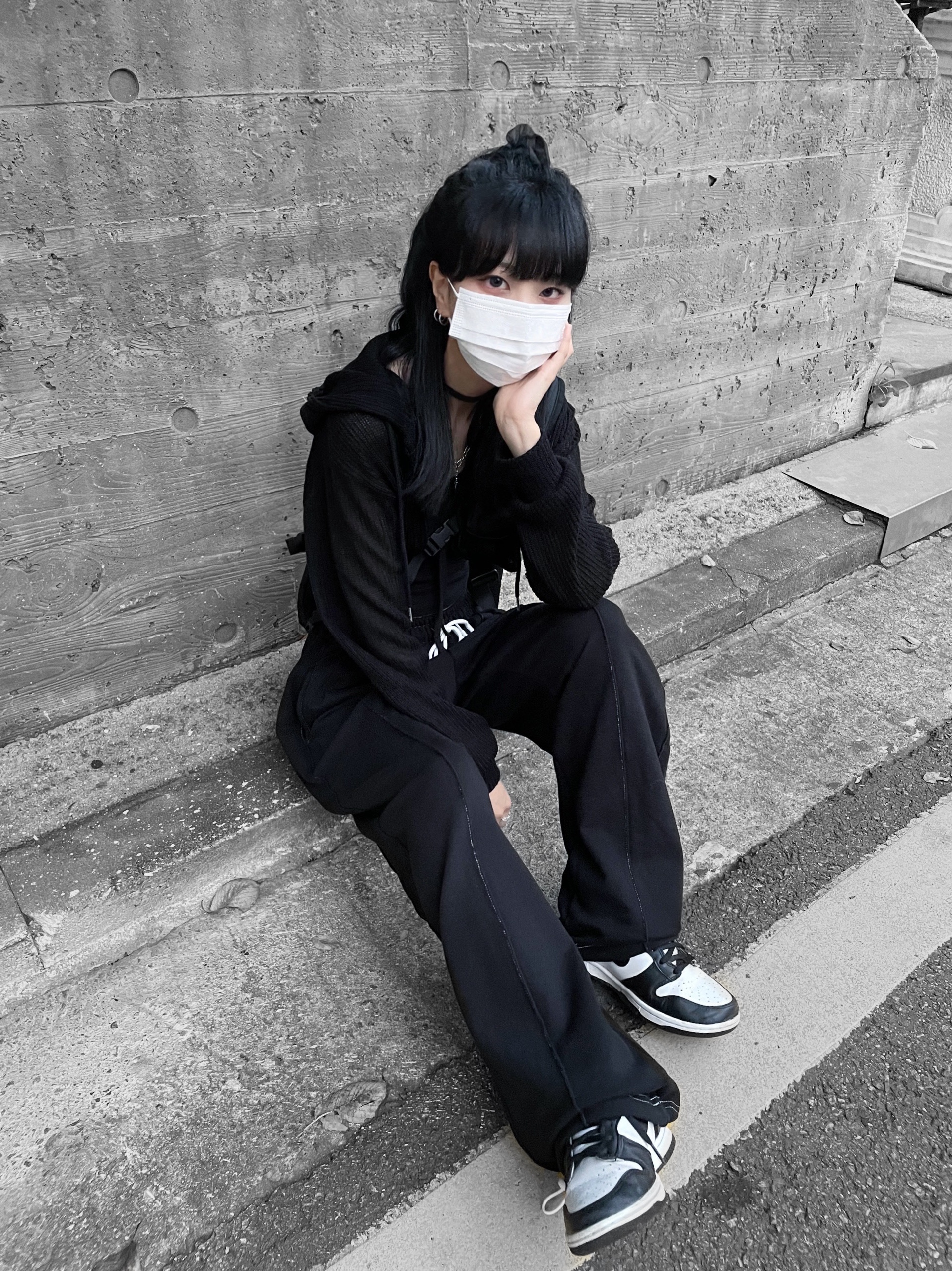 (W) Nike Dunk High Black and White 착용 스타일 - 3
