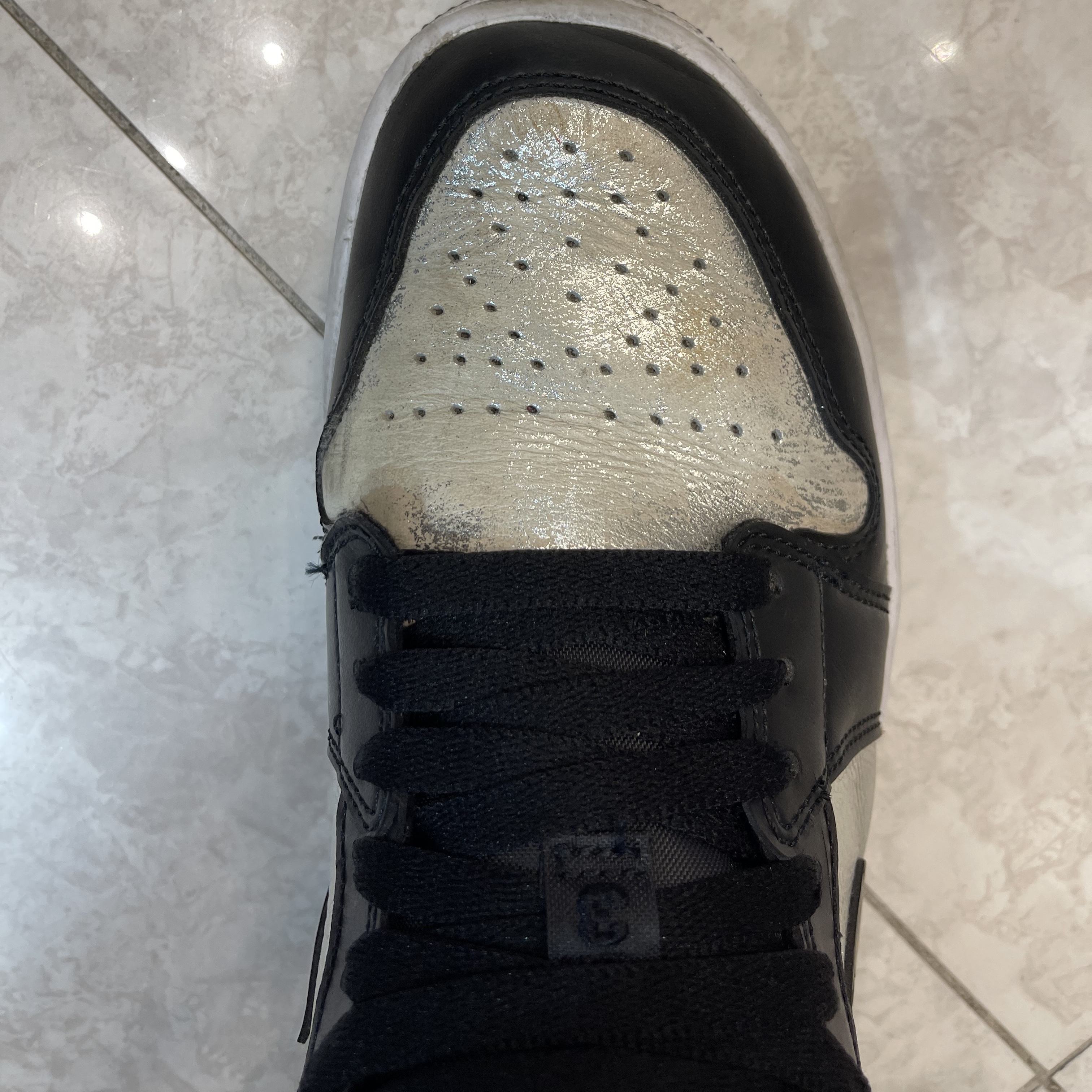 (W) Jordan 1 Low SE Silver Toe 착용 스타일 - 1