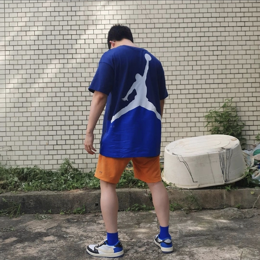 Jordan 1 x Travis Scott x Fragment Retro Low OG SP Military Blue 착용 스타일