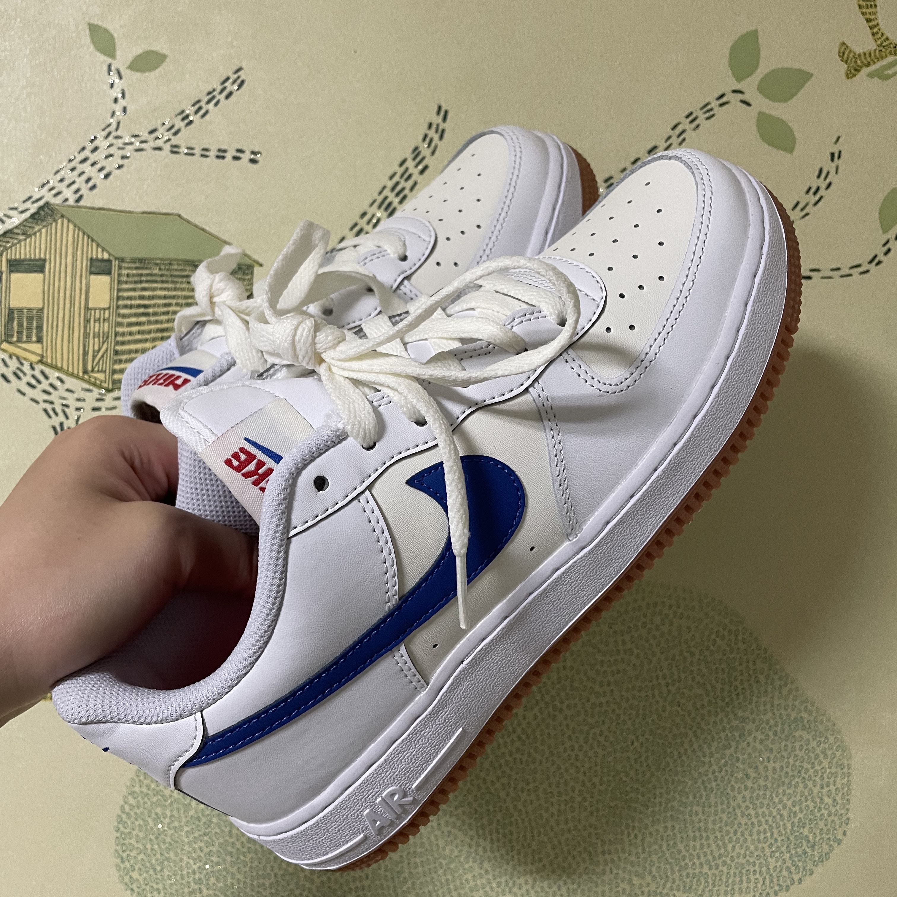 (GS) Nike Air Force 1 White Game Royal 착용 스타일 - 2