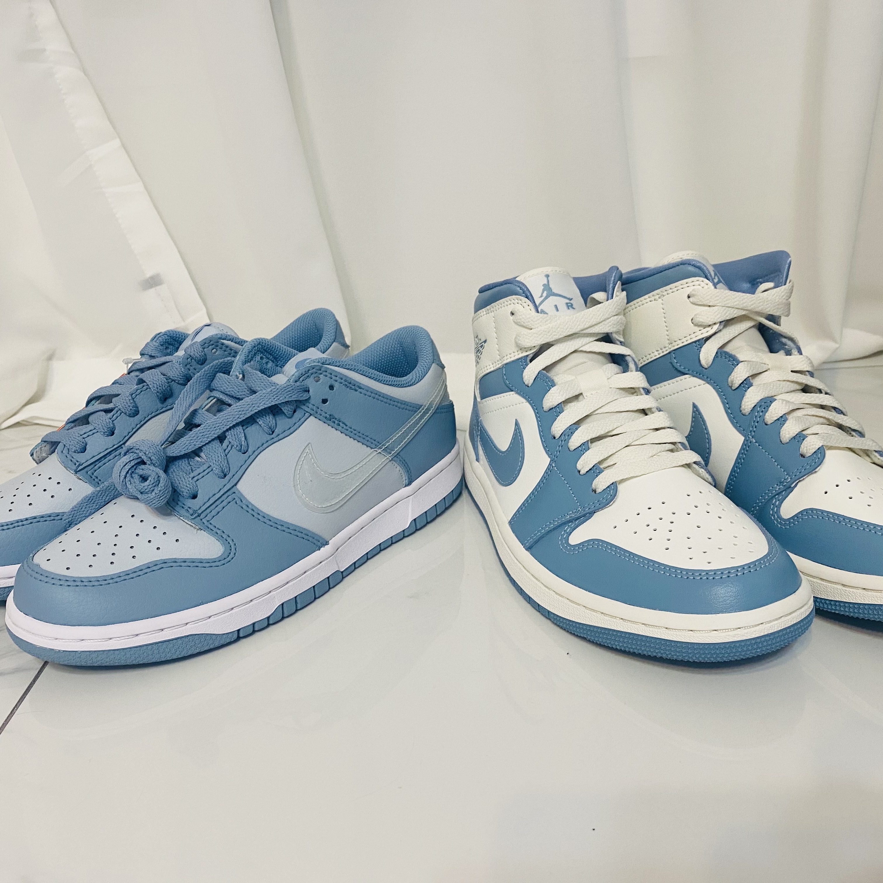 (GS) Nike Dunk Low Aura, (W) Jordan 1 Mid Sail and Worn Blue 착용 스타일