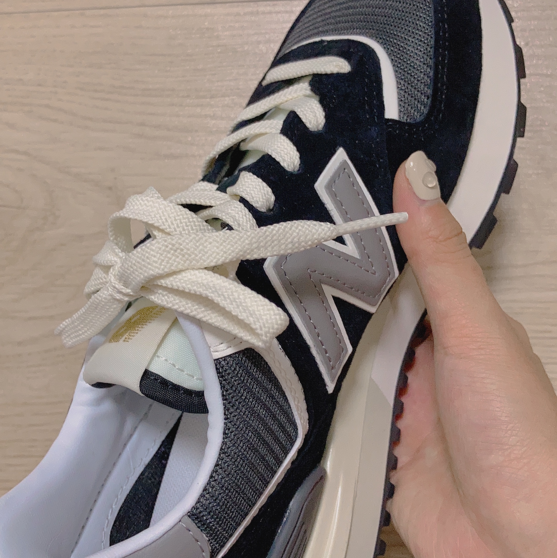 New Balance 574 Legacy Black 착용 스타일 - 2