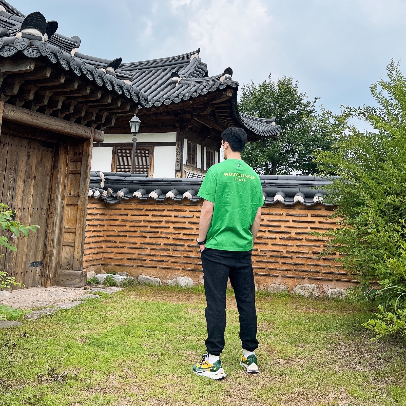 Wooyoungmi Yellow Back Logo T-Shirt Green - 22SS, Nike x Sacai VaporWaffle Tour Yellow & Gorge Green Sail 착용 스타일