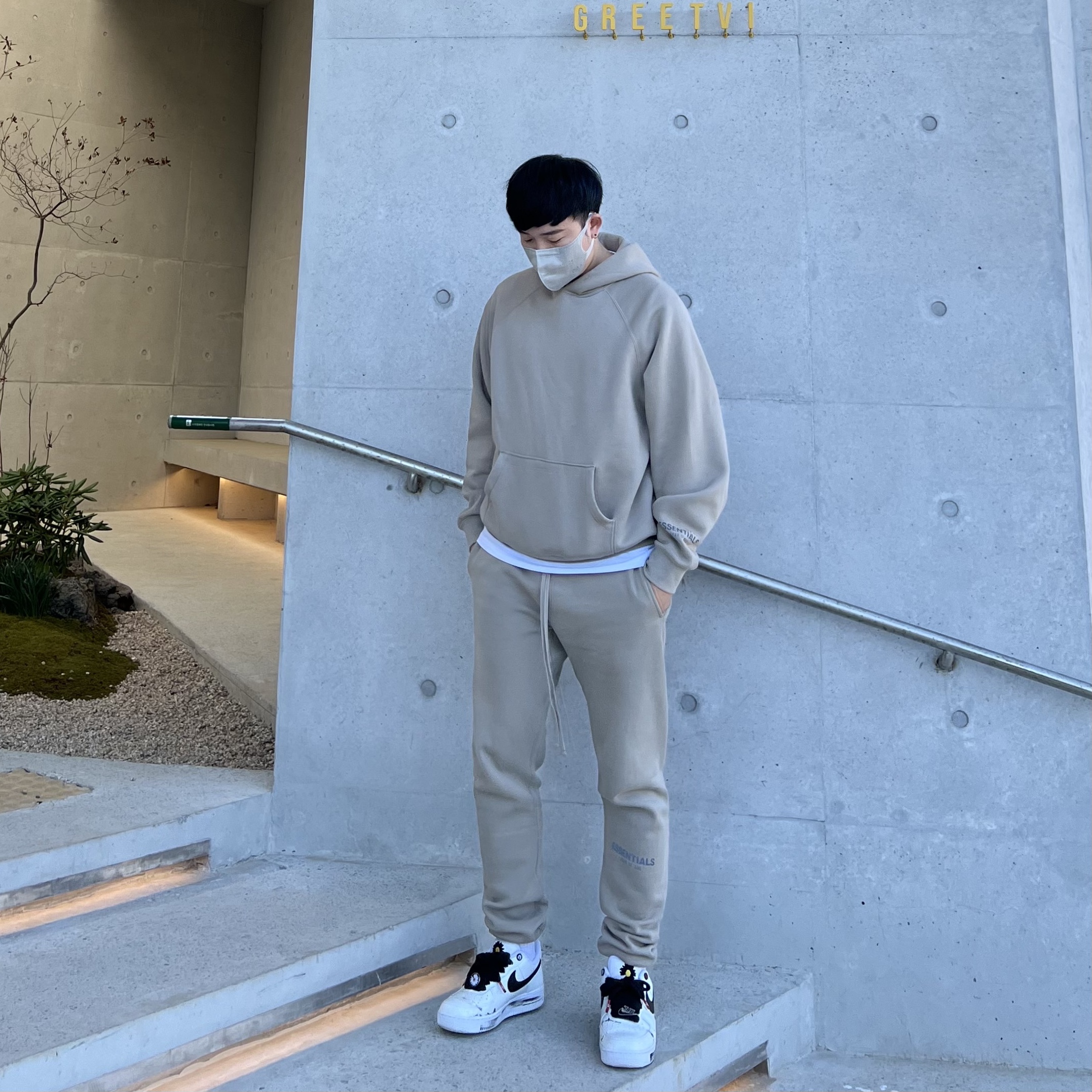 Nike x Peaceminusone Air Force 1 Low Para-Noise 2.0, Essentials Sweatpants String Tan - 20SS 착용 스타일