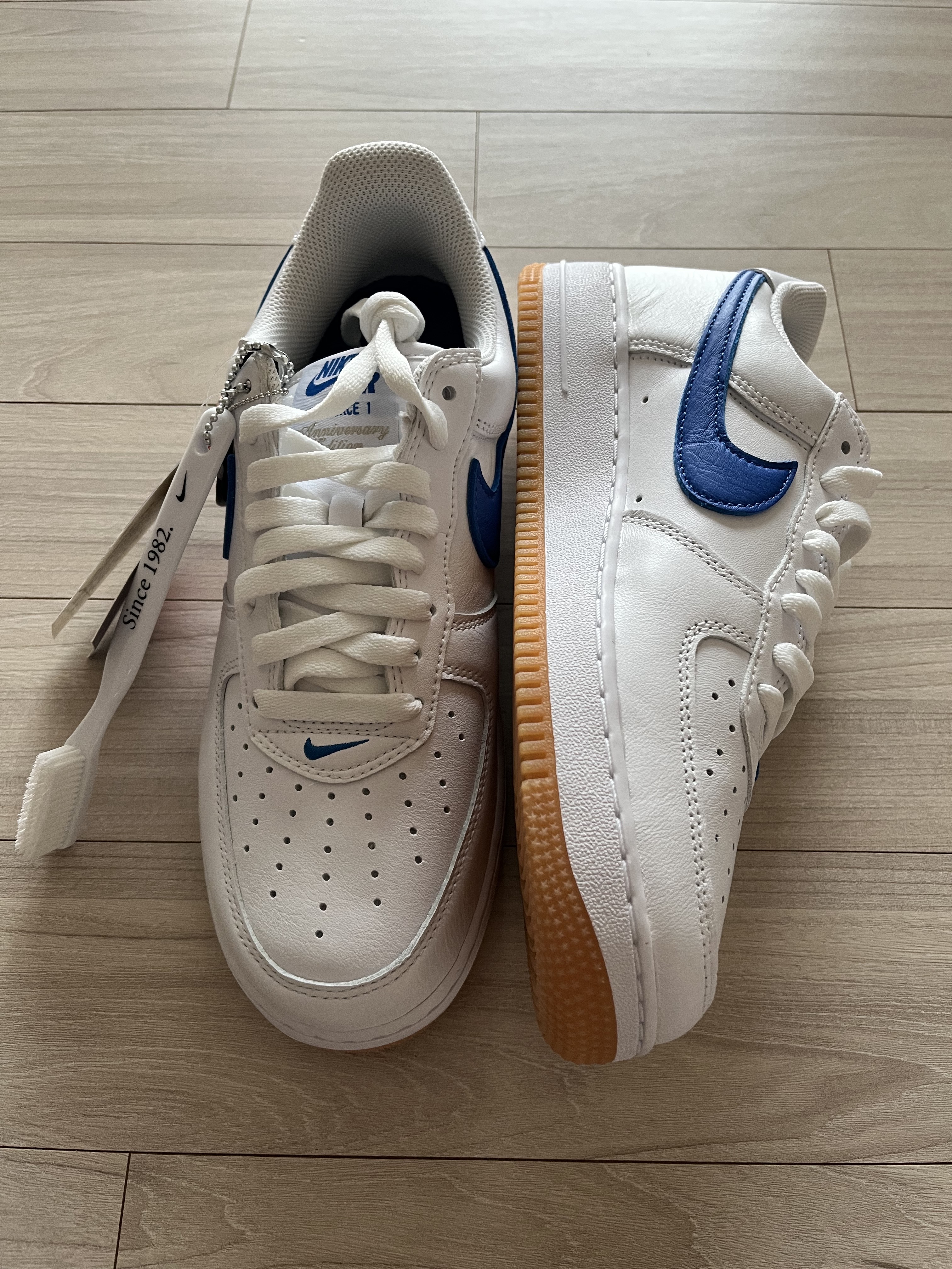 Nike Air Force 1 Low Retro Color of the Month Varsity Royal 착용 스타일 - 2