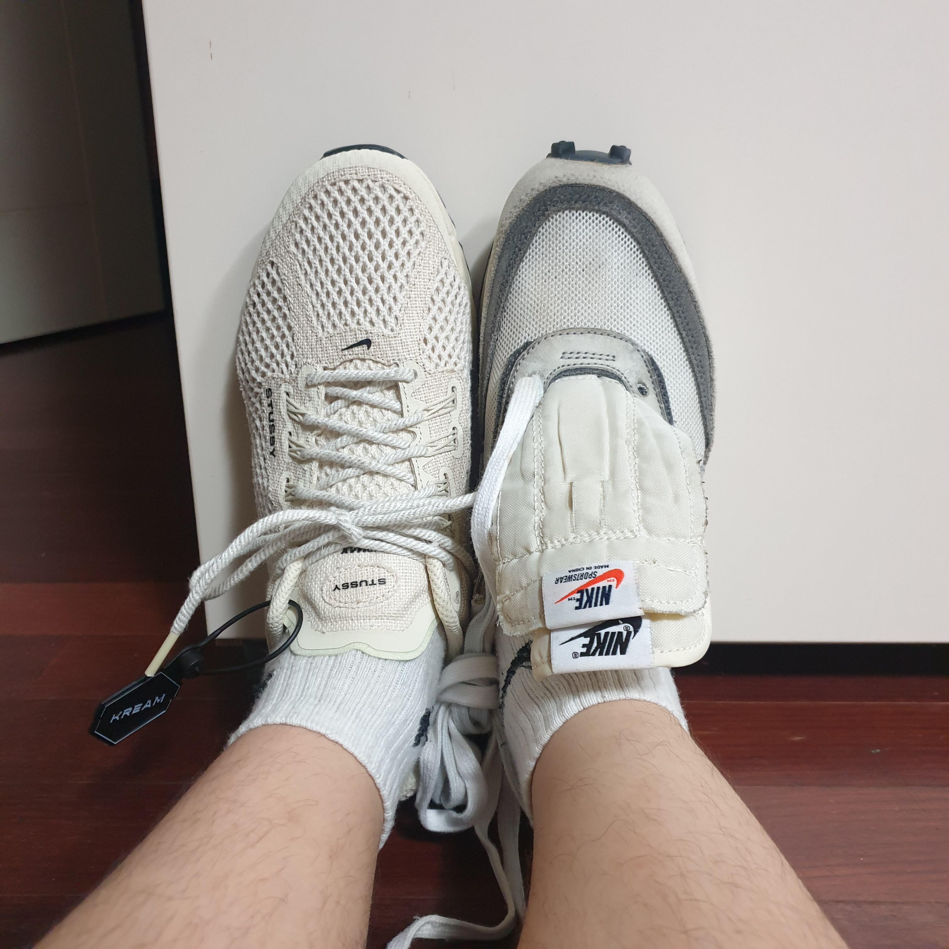 Nike x Stussy Air Max 2013 Fossil, Nike x Sacai LDWaffle Summit White 착용 스타일 - 1
