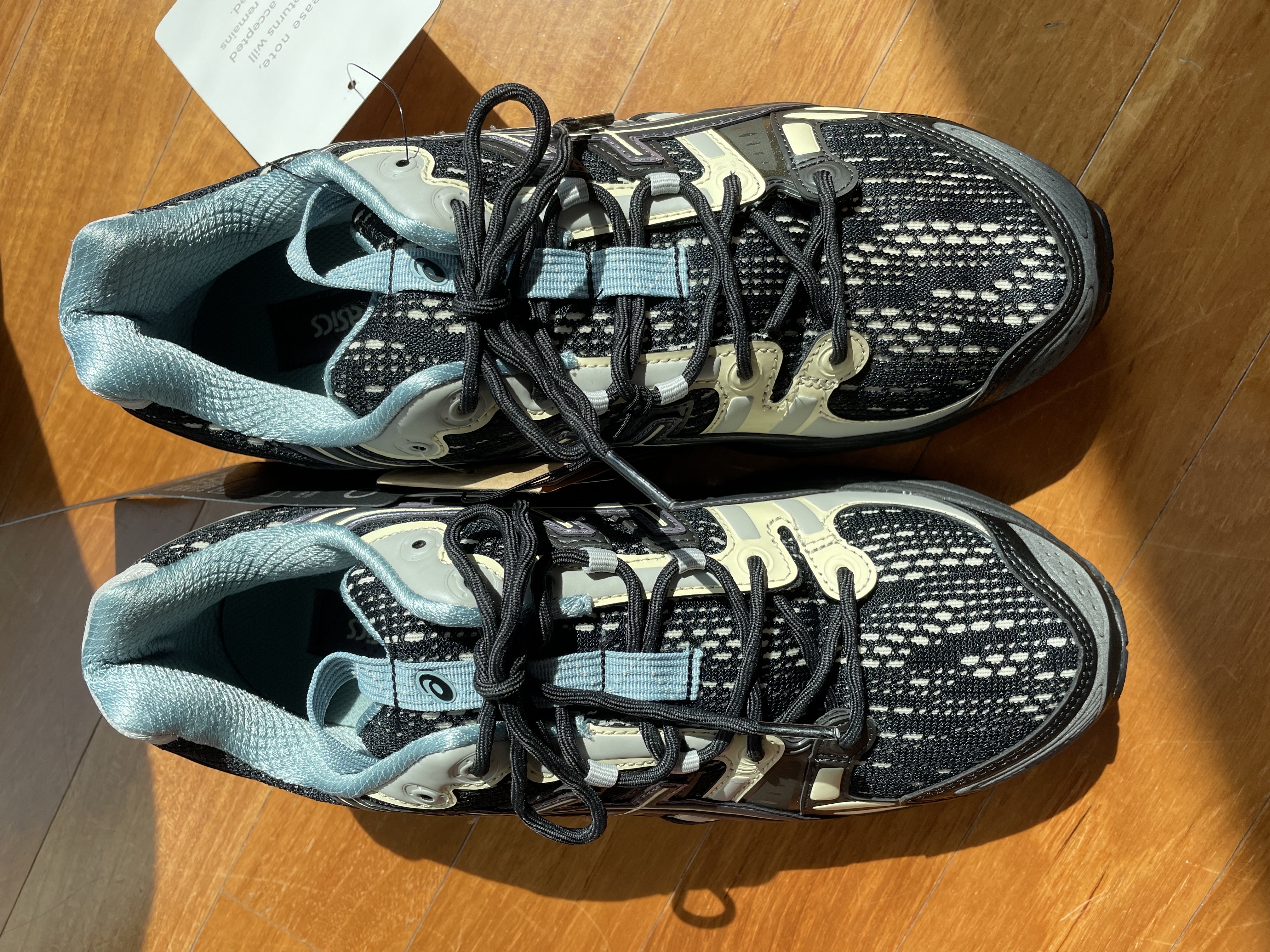 Asics UB5-S Gel-Nimbus 9 Black Gunmetal 착용 스타일 - 2