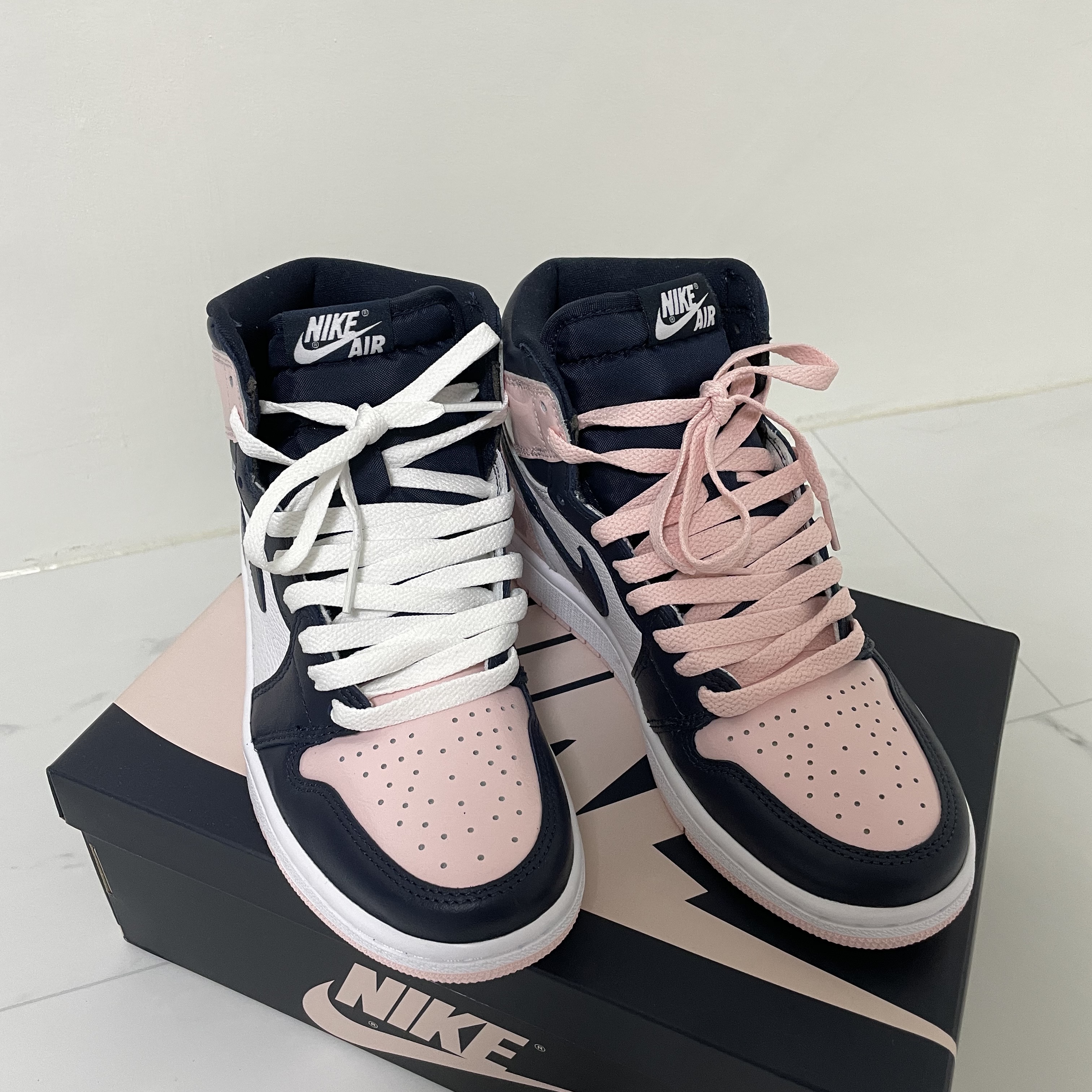 (W) Jordan 1 Retro High OG Atmosphere 착용 스타일 - 2