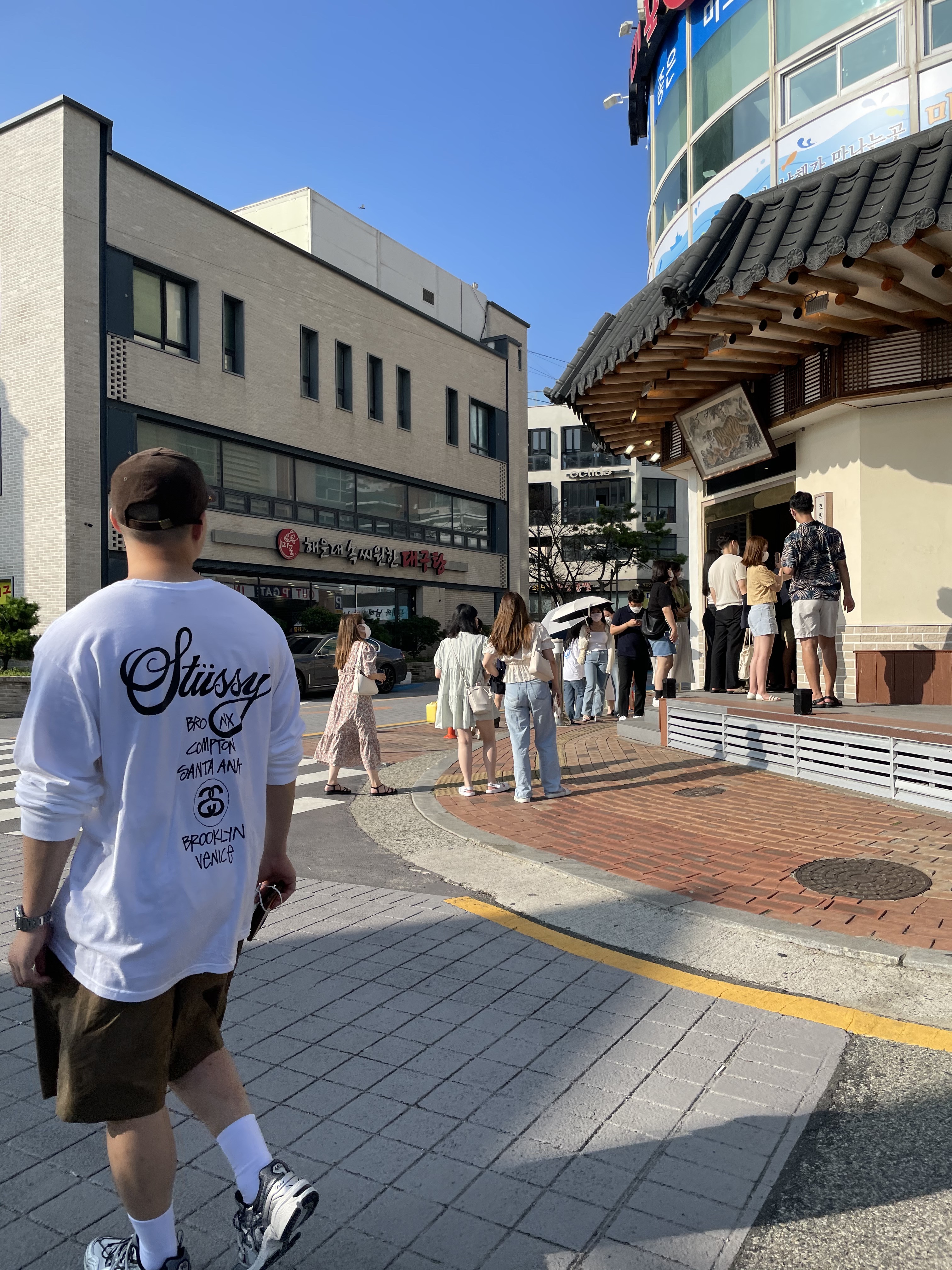 Stussy World Tour LS T-Shirt White, Asics x Andersson Bell Gel-1090 Glacier Grey Silver 착용 스타일 - 2