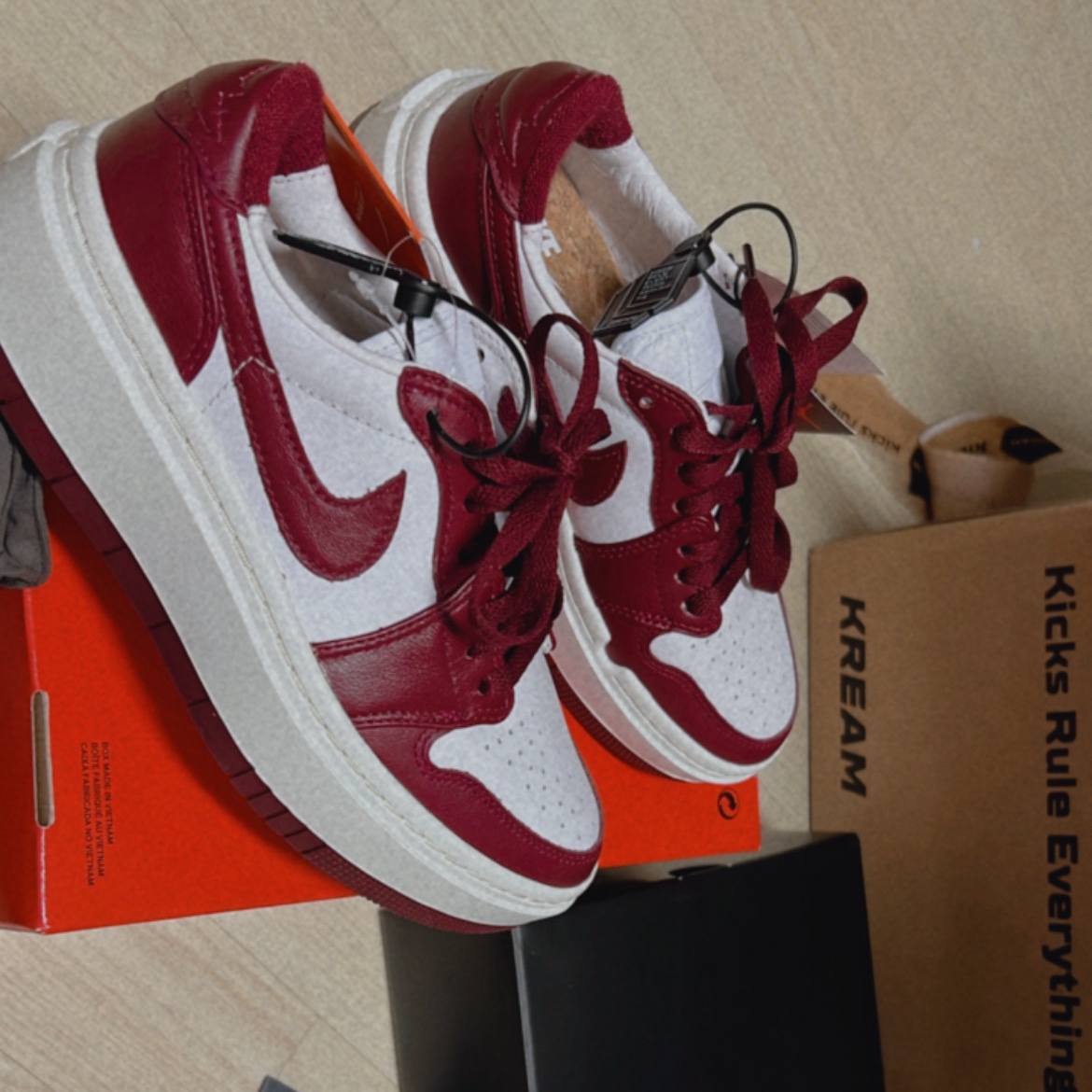 (W) Jordan 1 Elevate Low Dark Beetroot 착용 스타일 - 2