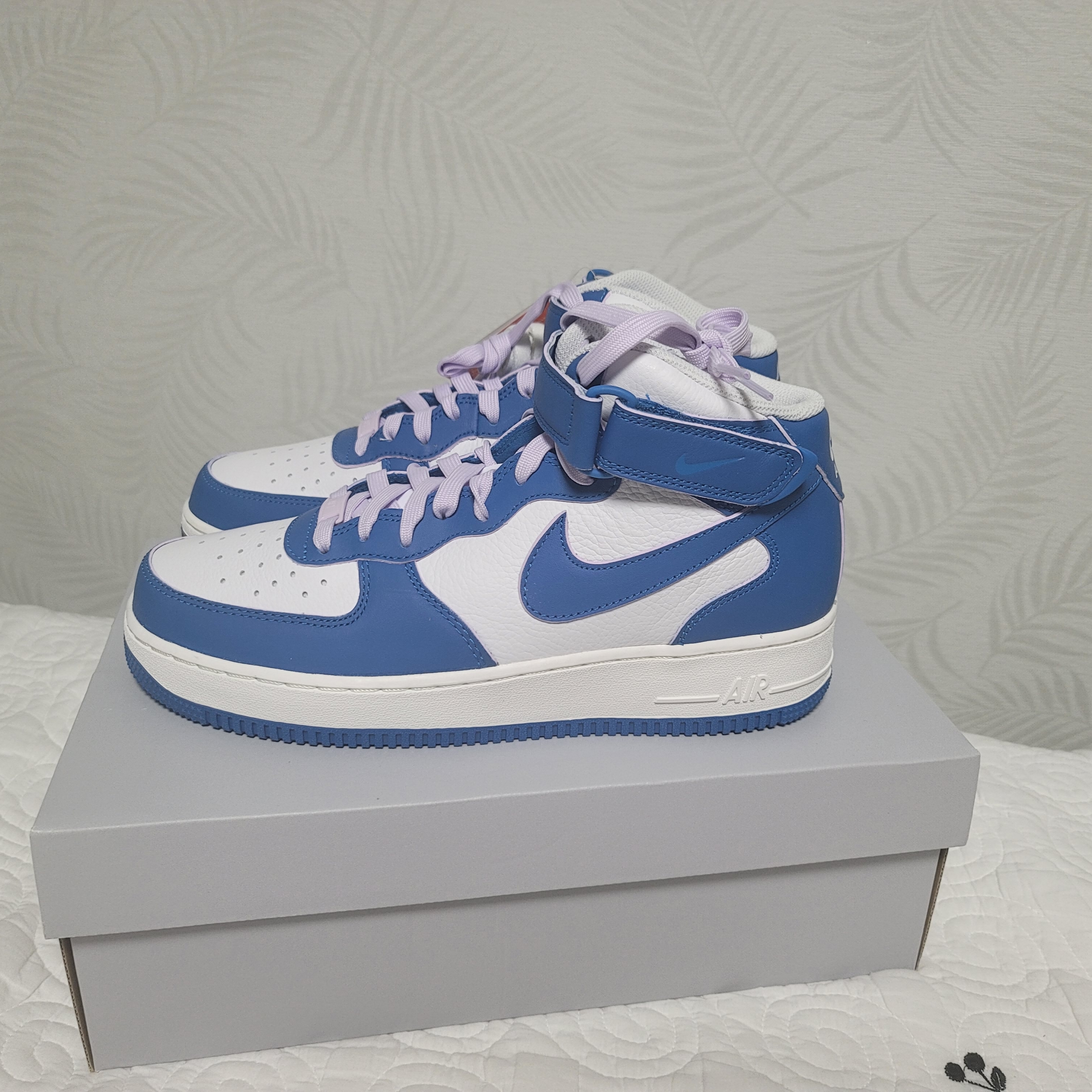 (W) Nike Air Force 1 Mid '07 Military Blue and Doll 착용 스타일 - 2