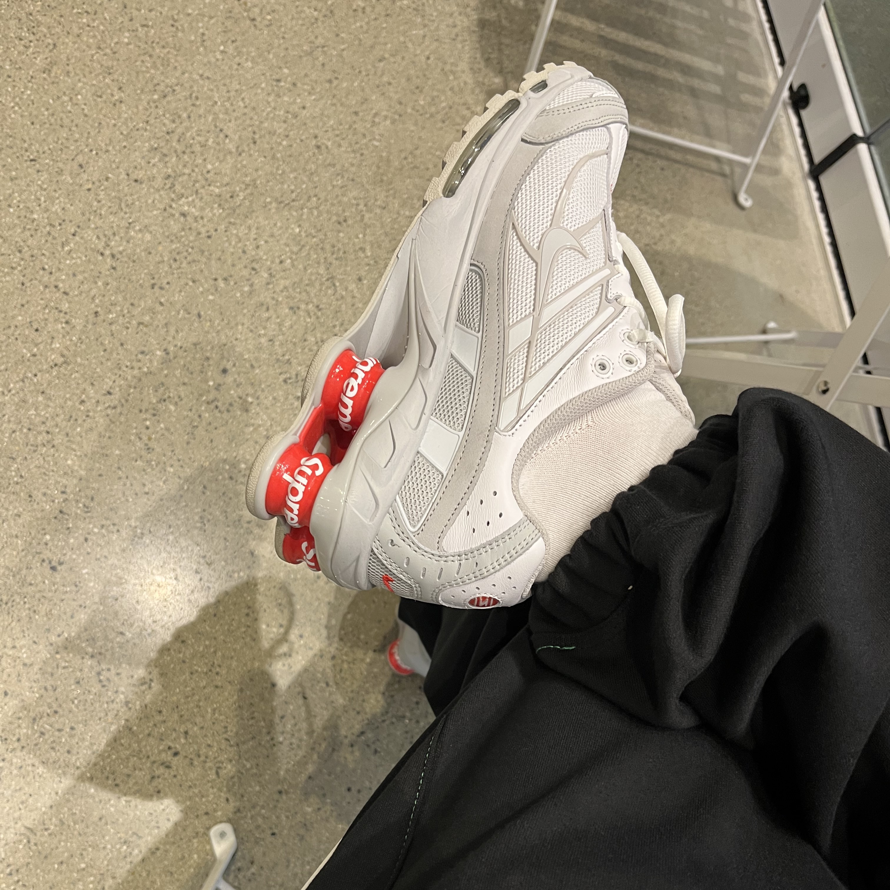Nike x Supreme Shox Ride 2 SP White 착용 스타일