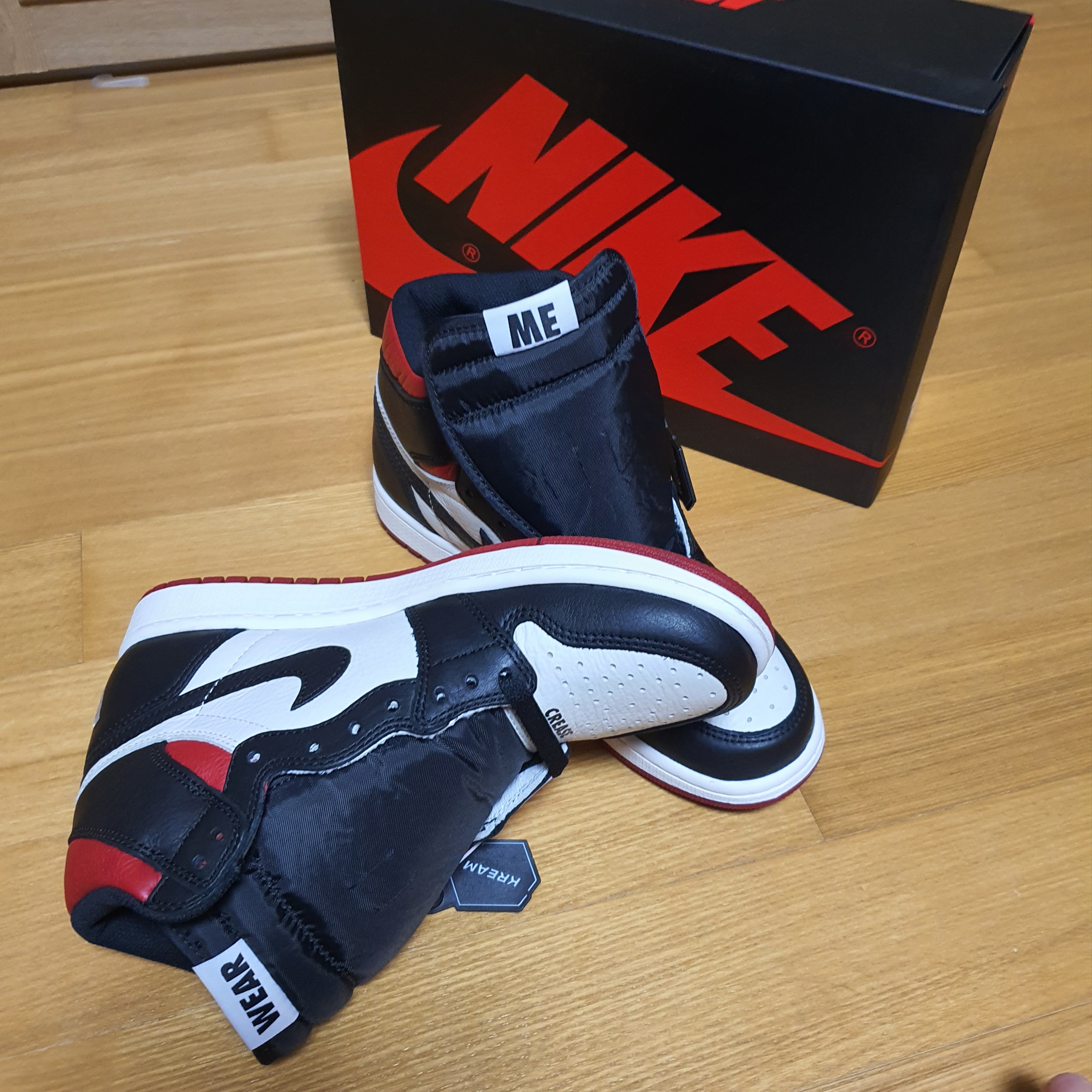 Jordan 1 Retro High Not for Resale Varsity Red 착용 스타일 - 4