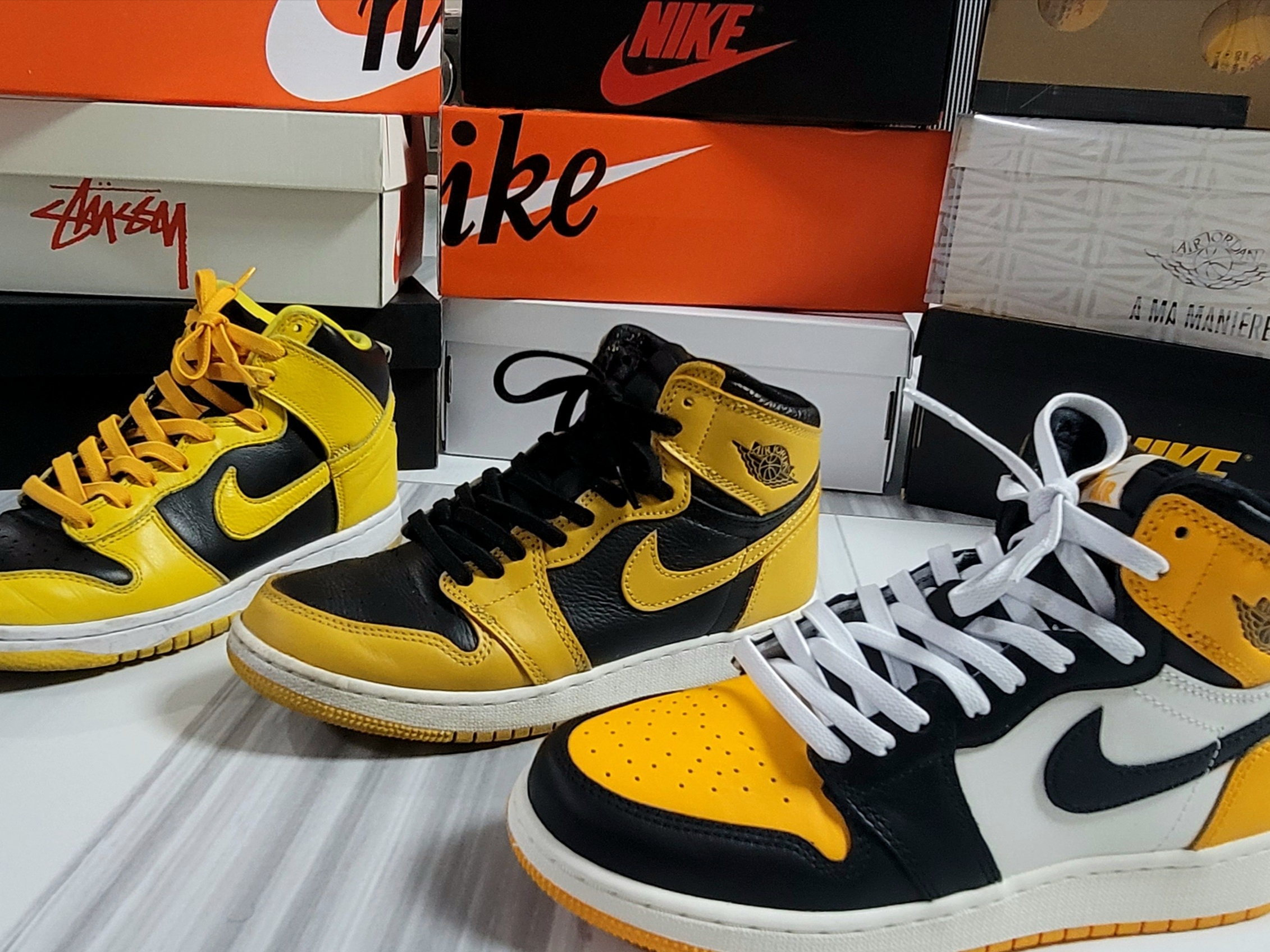 Nike Dunk High SP Varsity Maize, Jordan 1 Retro High OG Pollen 착용 스타일 - 1