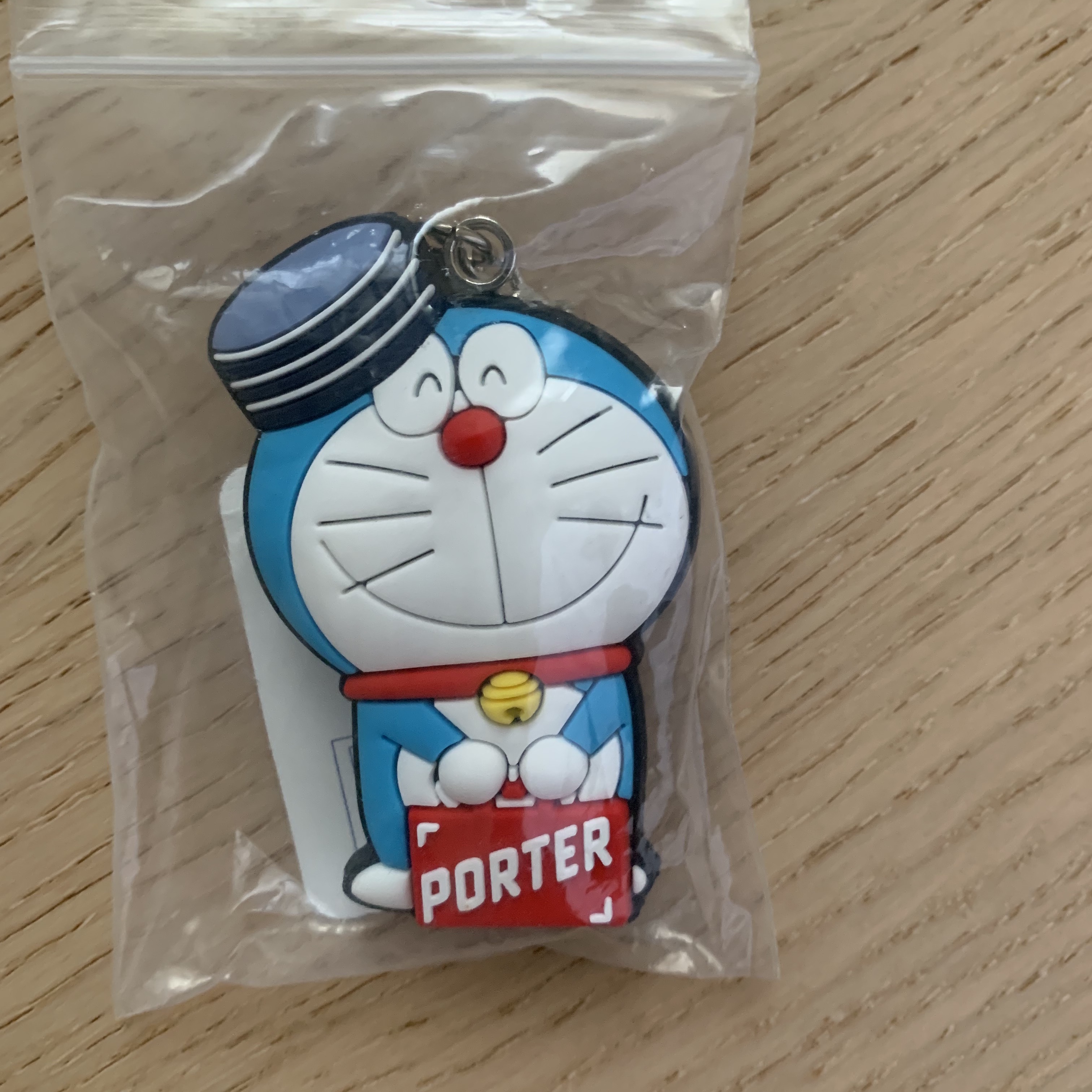 Porter x Doraemon Keyring Front Red 착용 스타일