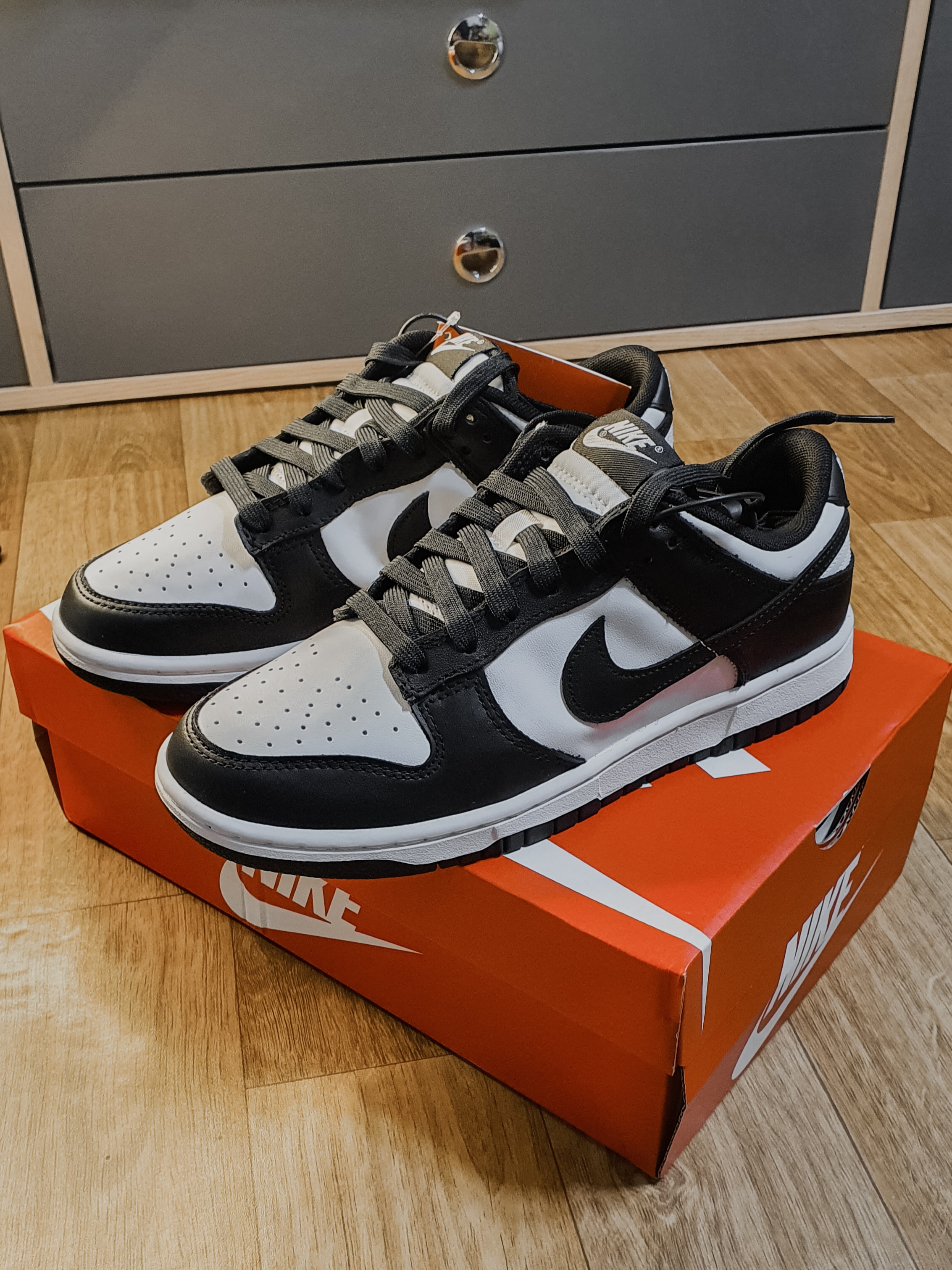 Nike Dunk Low Retro Black 착용 스타일 - 2