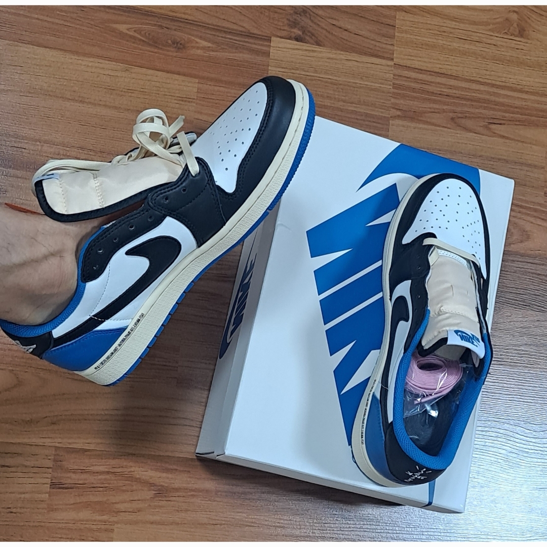 Jordan 1 x Travis Scott x Fragment Retro Low OG SP Military Blue 착용 스타일