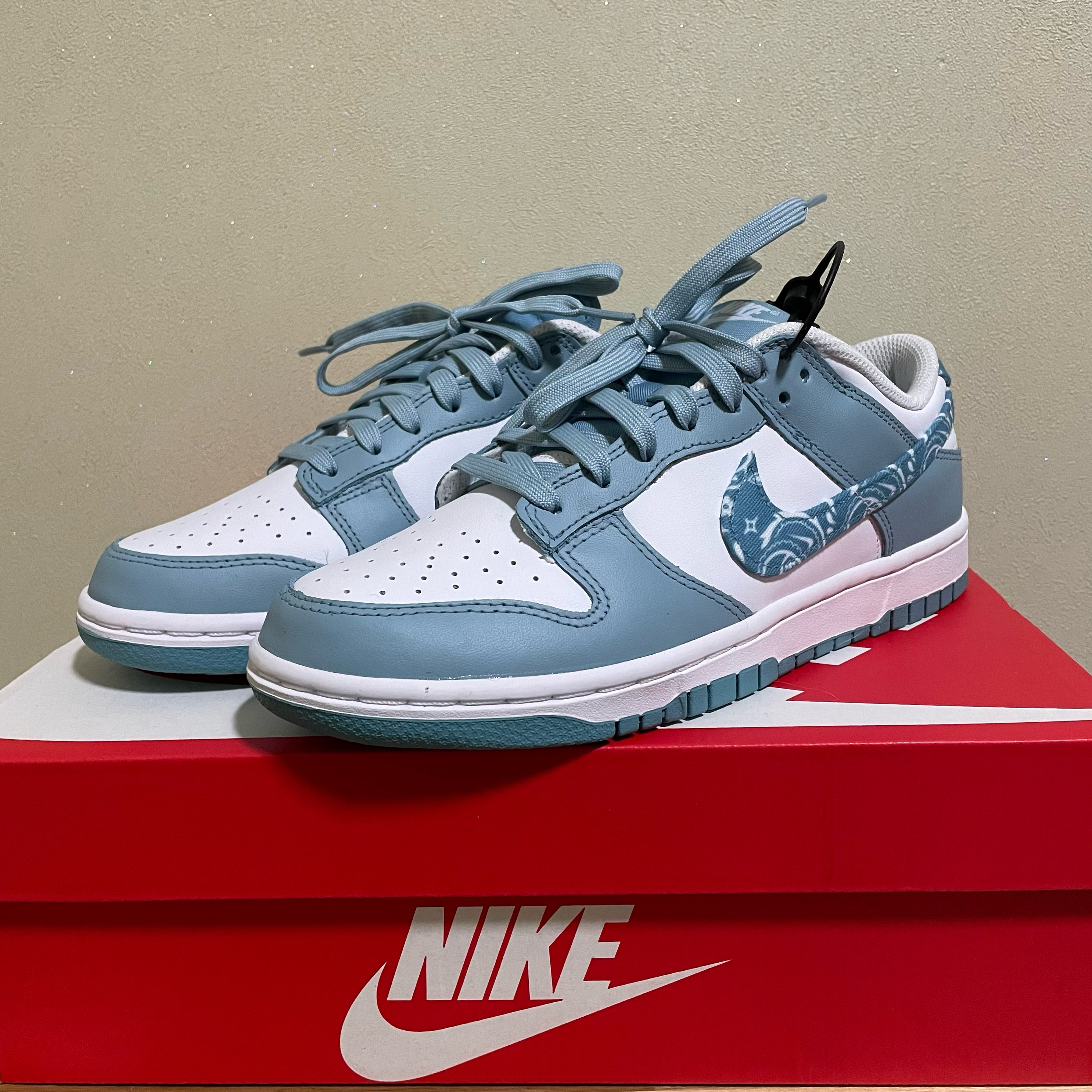 (W) Nike Dunk Low Essential Blue Paisley 착용 스타일