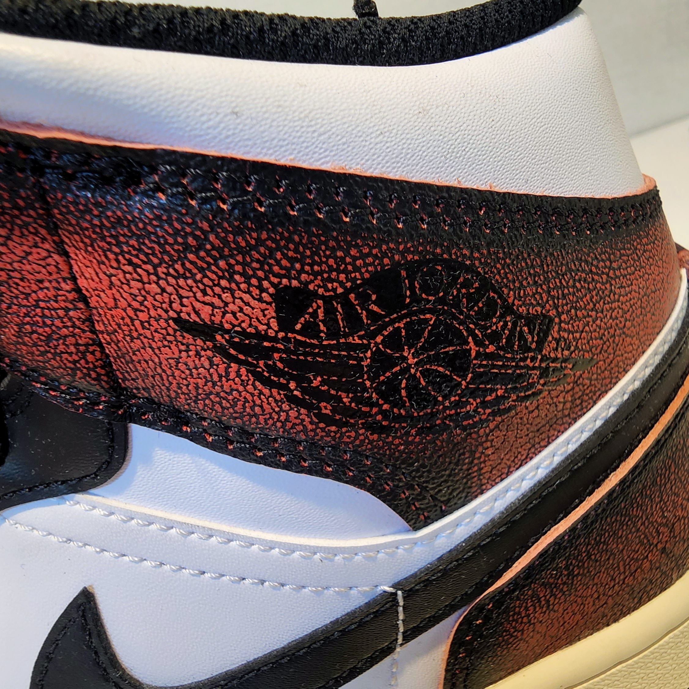 Jordan 1 Mid SE Infrared 23 착용 스타일 - 3