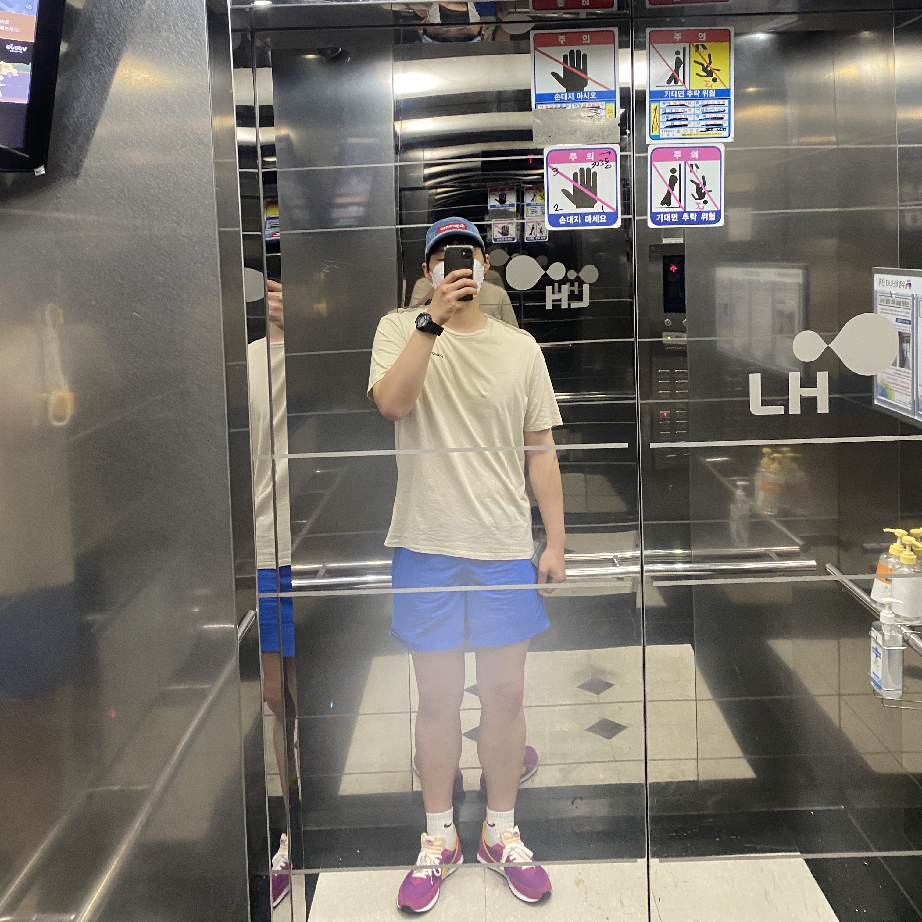 Nike Waffle Trainer 2 SP Fireberry 착용 스타일
