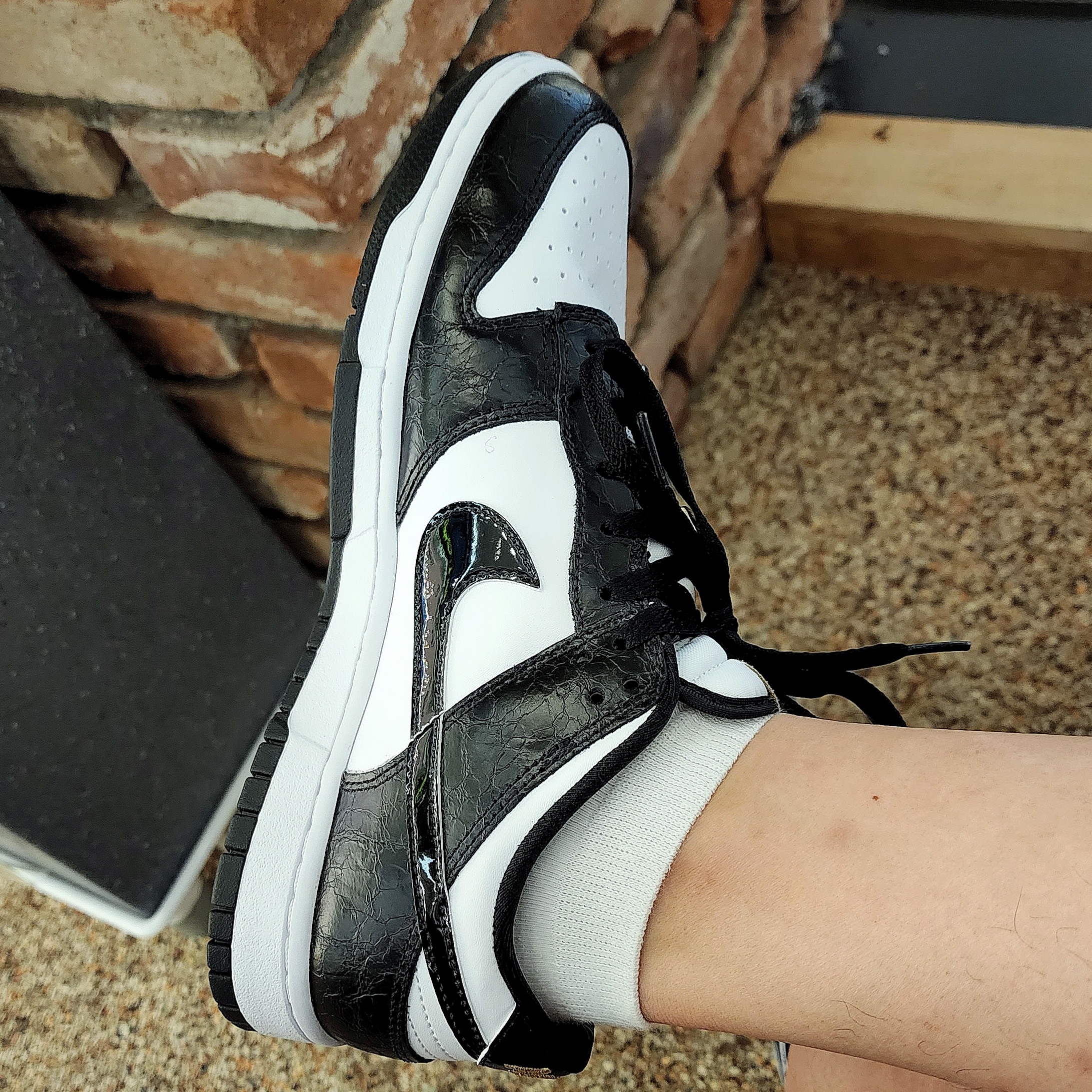 Nike Dunk Low Retro SE Black 착용 스타일 - 2