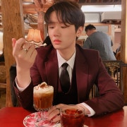 KREAM 프로필 이미지
