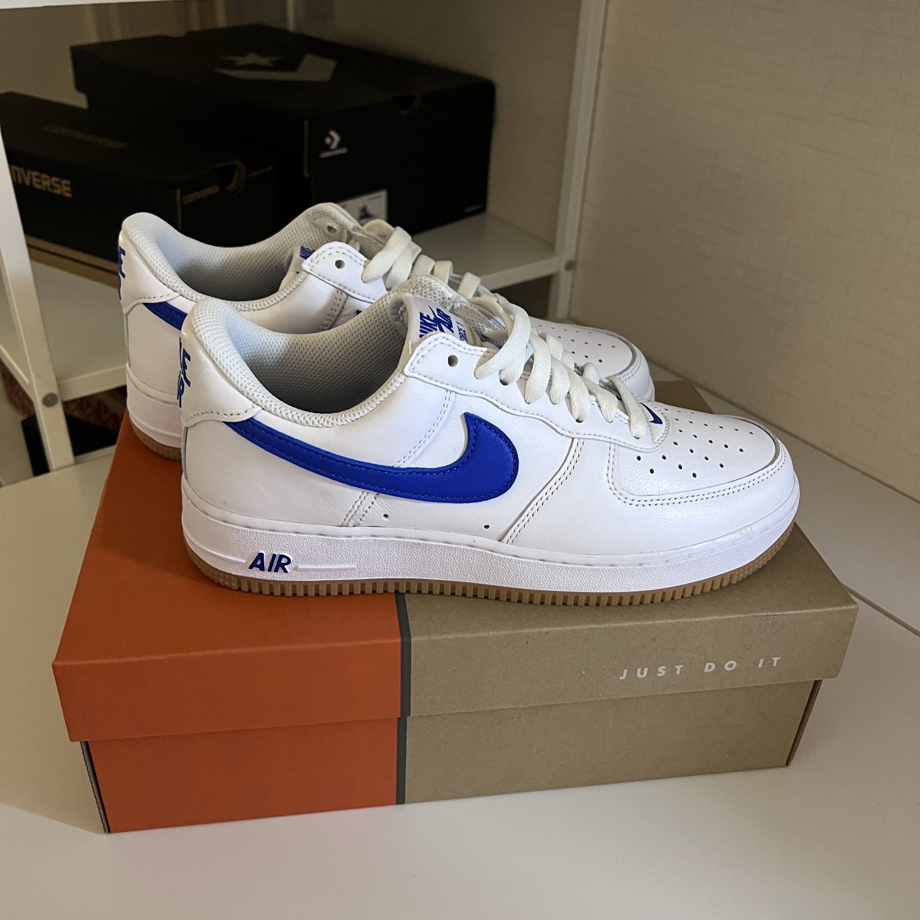 Nike Air Force 1 Low Retro Color of the Month Varsity Royal 착용 스타일 - 3