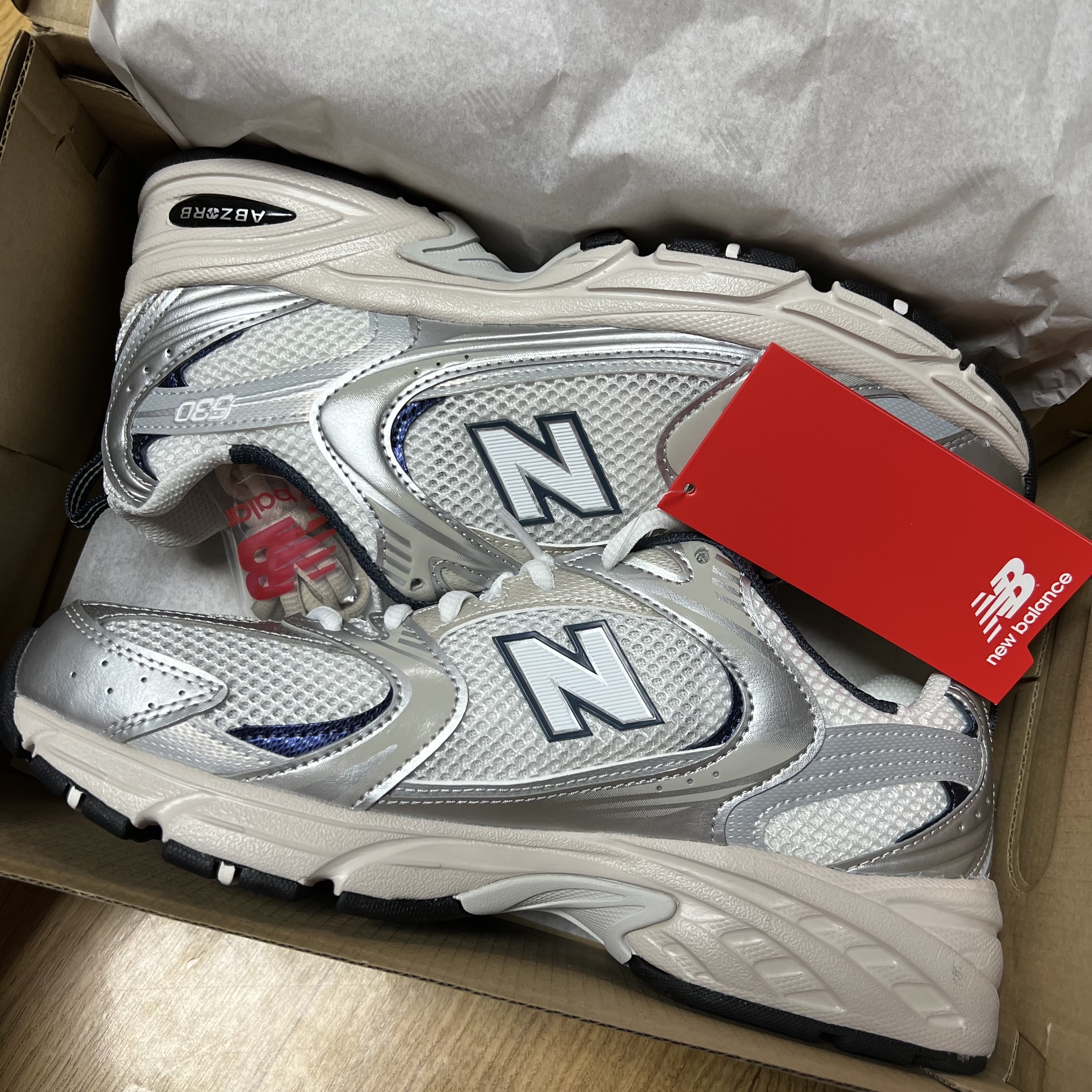 New Balance 530 Steel Grey 착용 스타일