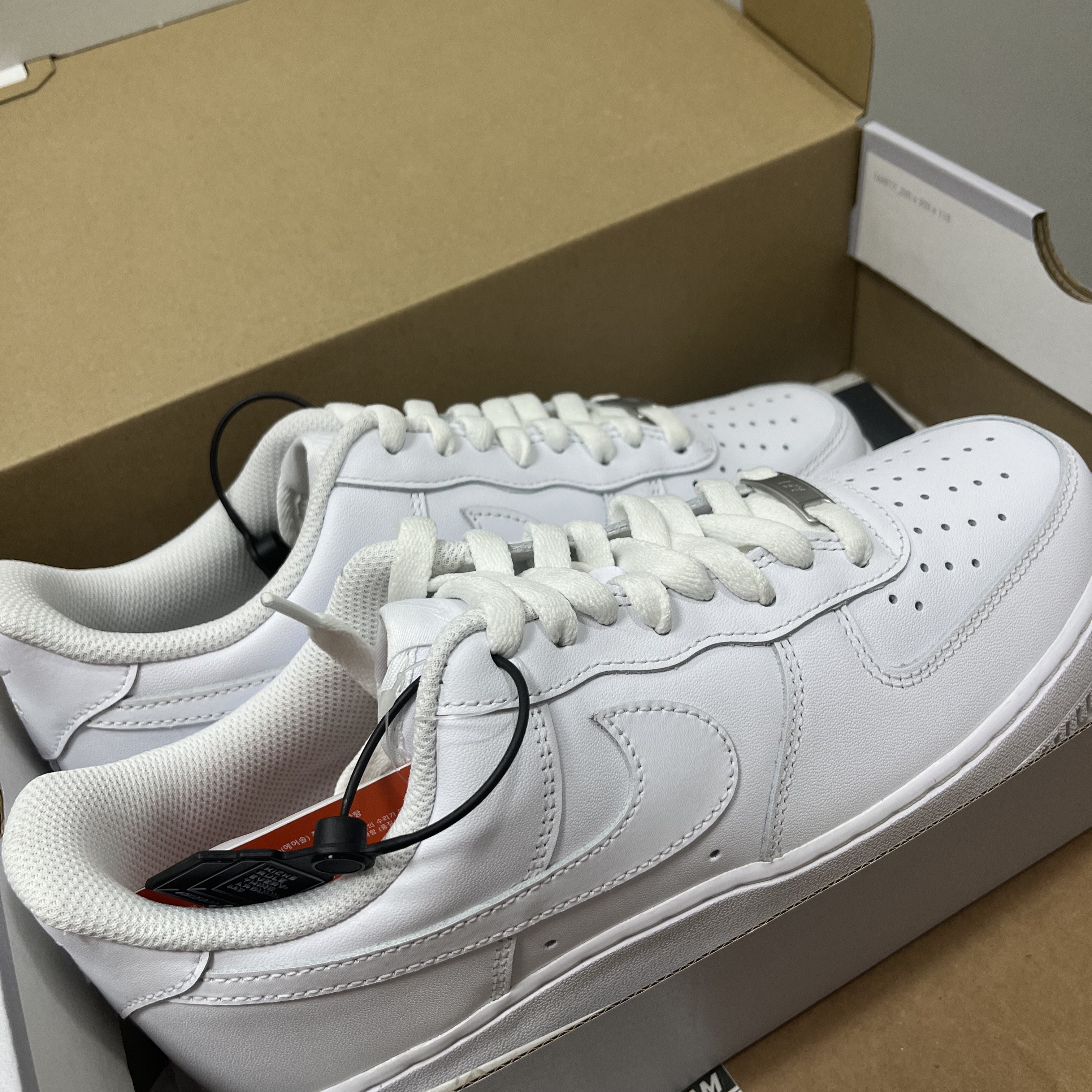 Nike Air Force 1 '07 Low White 착용 스타일