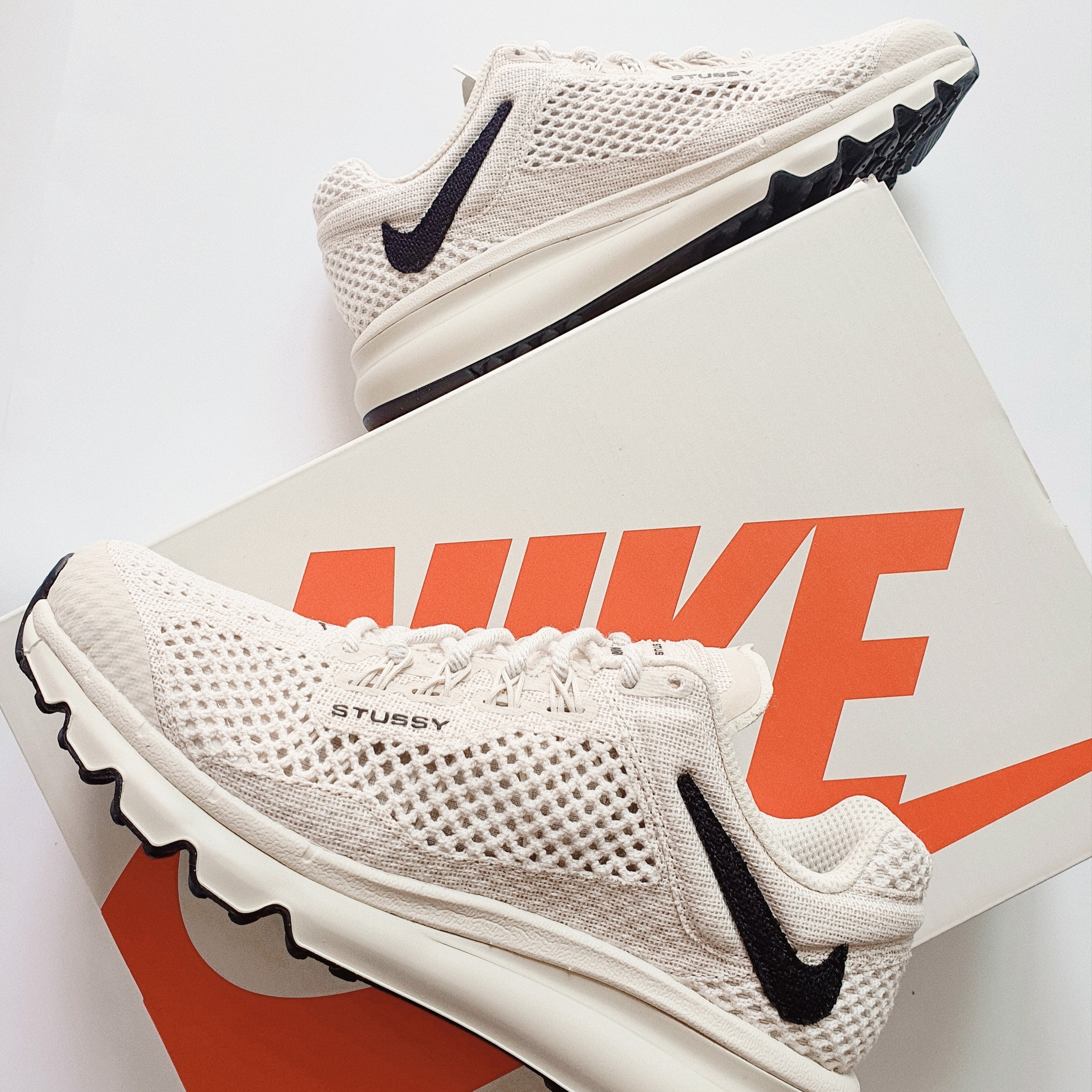 Nike x Stussy Air Max 2013 Fossil 착용 스타일