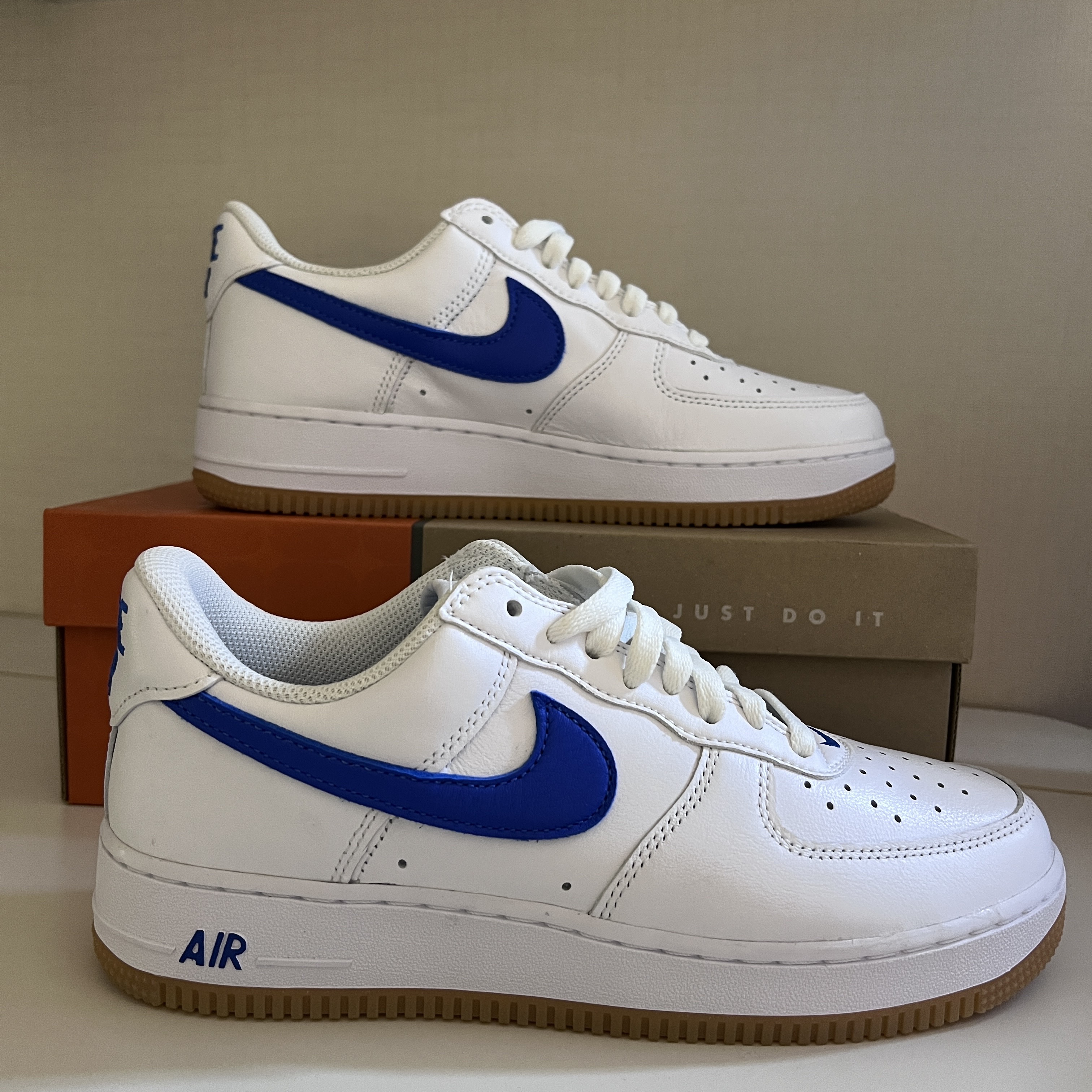 Nike Air Force 1 Low Retro Color of the Month Varsity Royal 착용 스타일 - 1