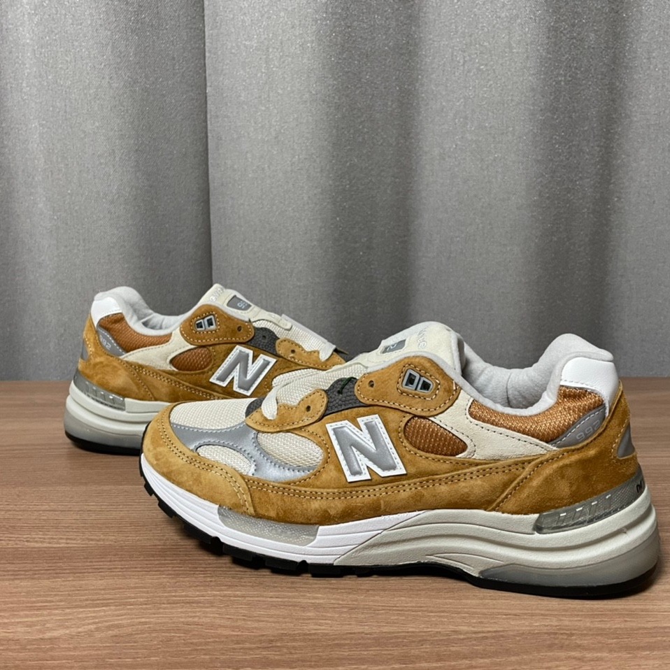 New Balance x Packer 992 Made in USA 착용 스타일 - 1