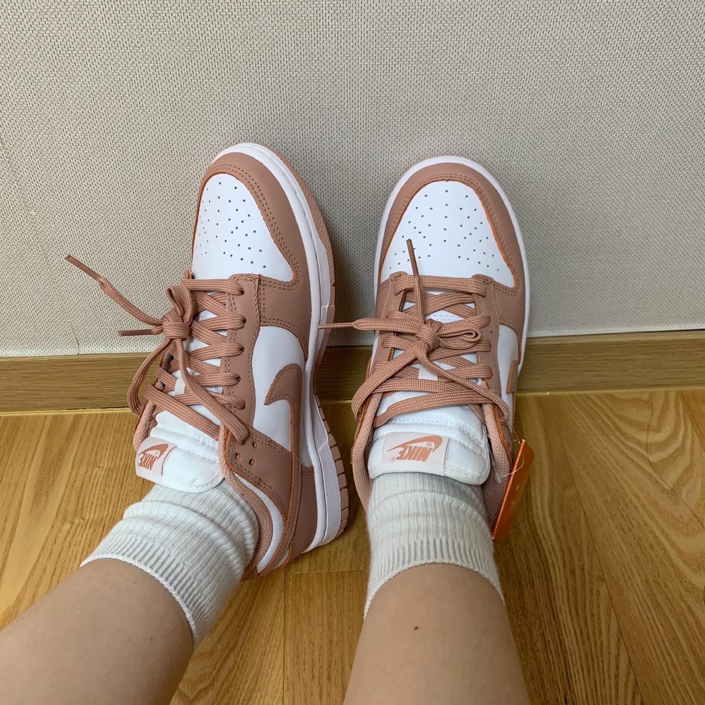 (W) Nike Dunk Low Rose Whisper 착용 스타일