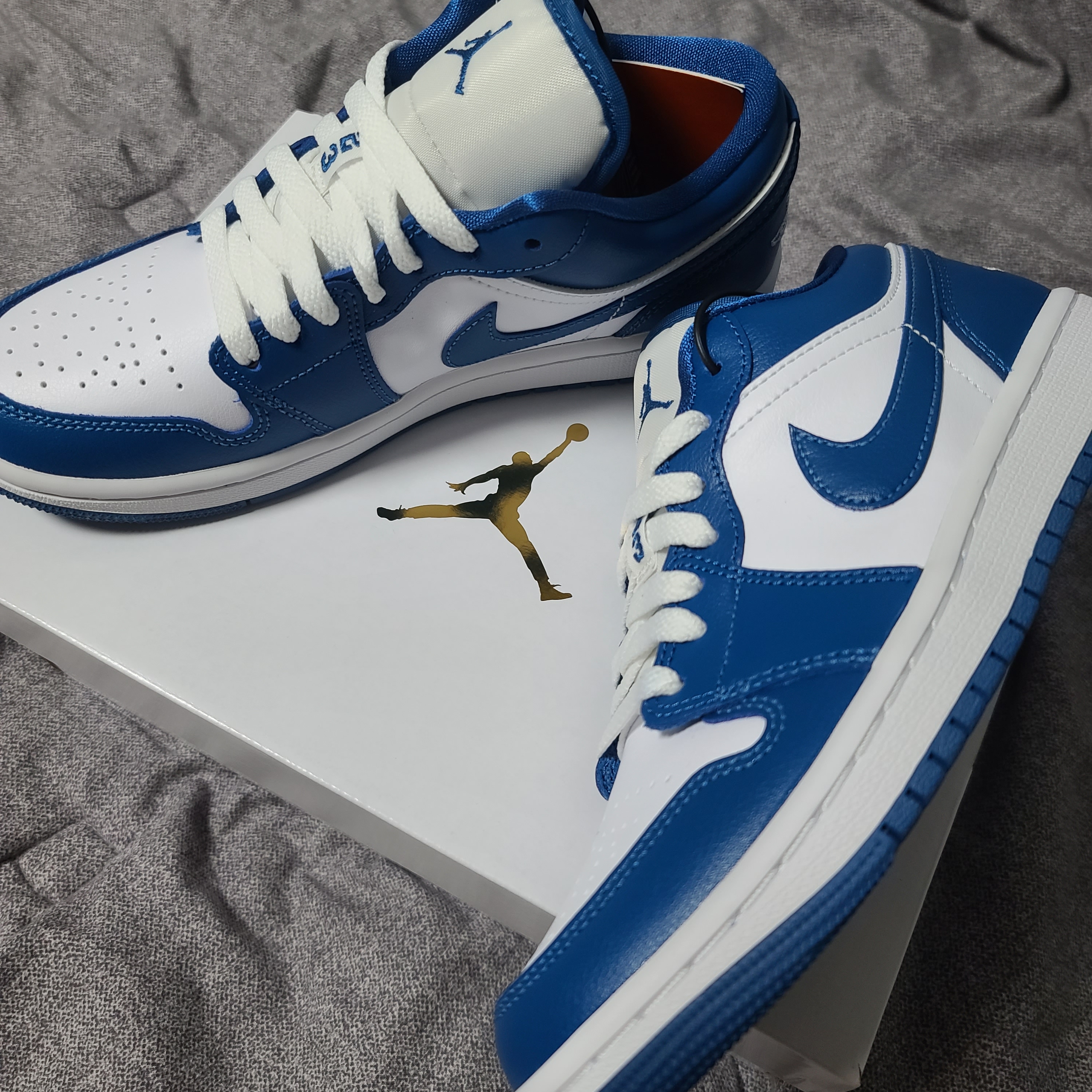 (W) Jordan 1 Low White Dark Marina Blue 착용 스타일