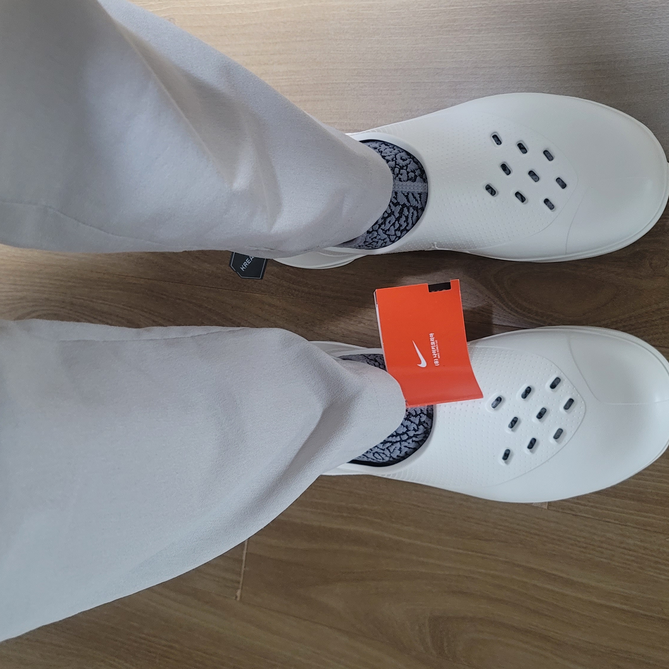 Nike x Matthew M Williams NRG Socks White, Jordan System .23 Sail and Cement Grey 착용 스타일 - 3