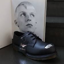 Dr. Martens x Raf Simons Keaton II Steel Toe Black 착용 스타일 - 2