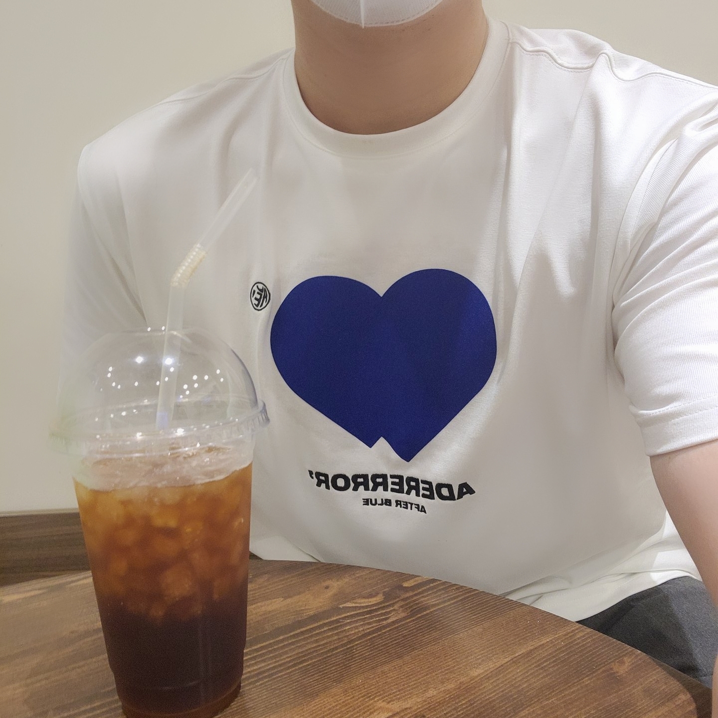 Ader Error Twin Heart Logo T-Shirt White 착용 스타일